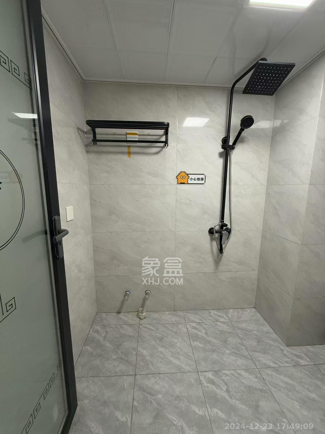 龙湖湘江星座(祺鑫星座公寓) 1室1厅1卫 1900.0元/月 龙湖湘江星座(祺鑫星座公寓) 1室1厅1卫 1900.0元/月室内图