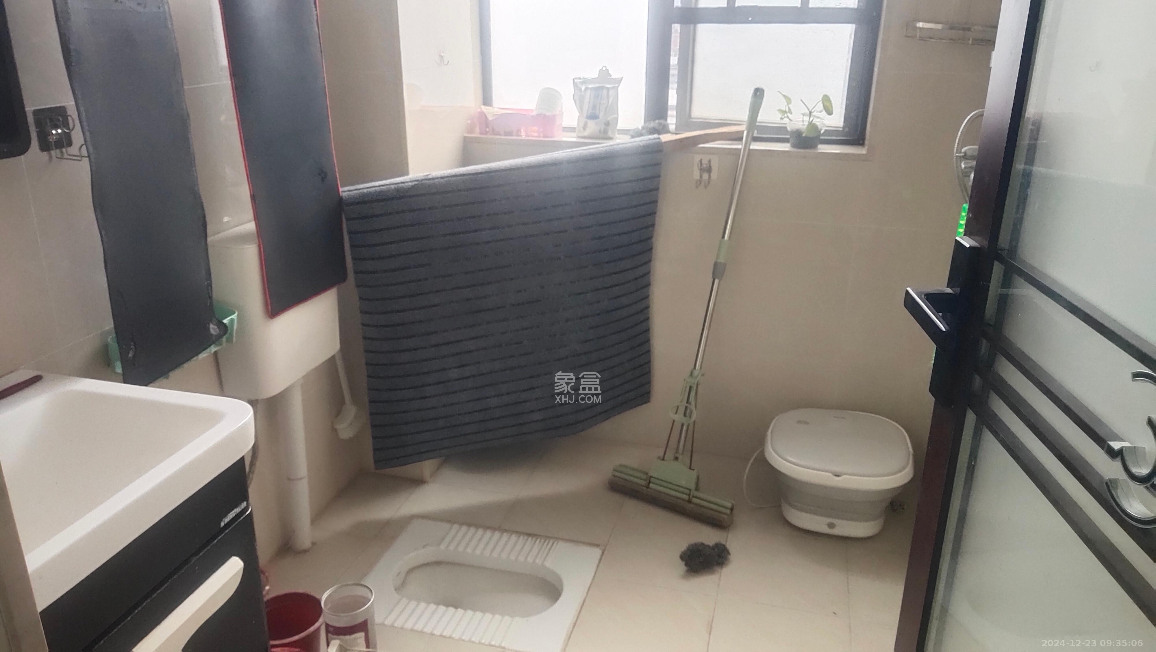 和美星城  3室2厅2卫   2100.00元/月室内图