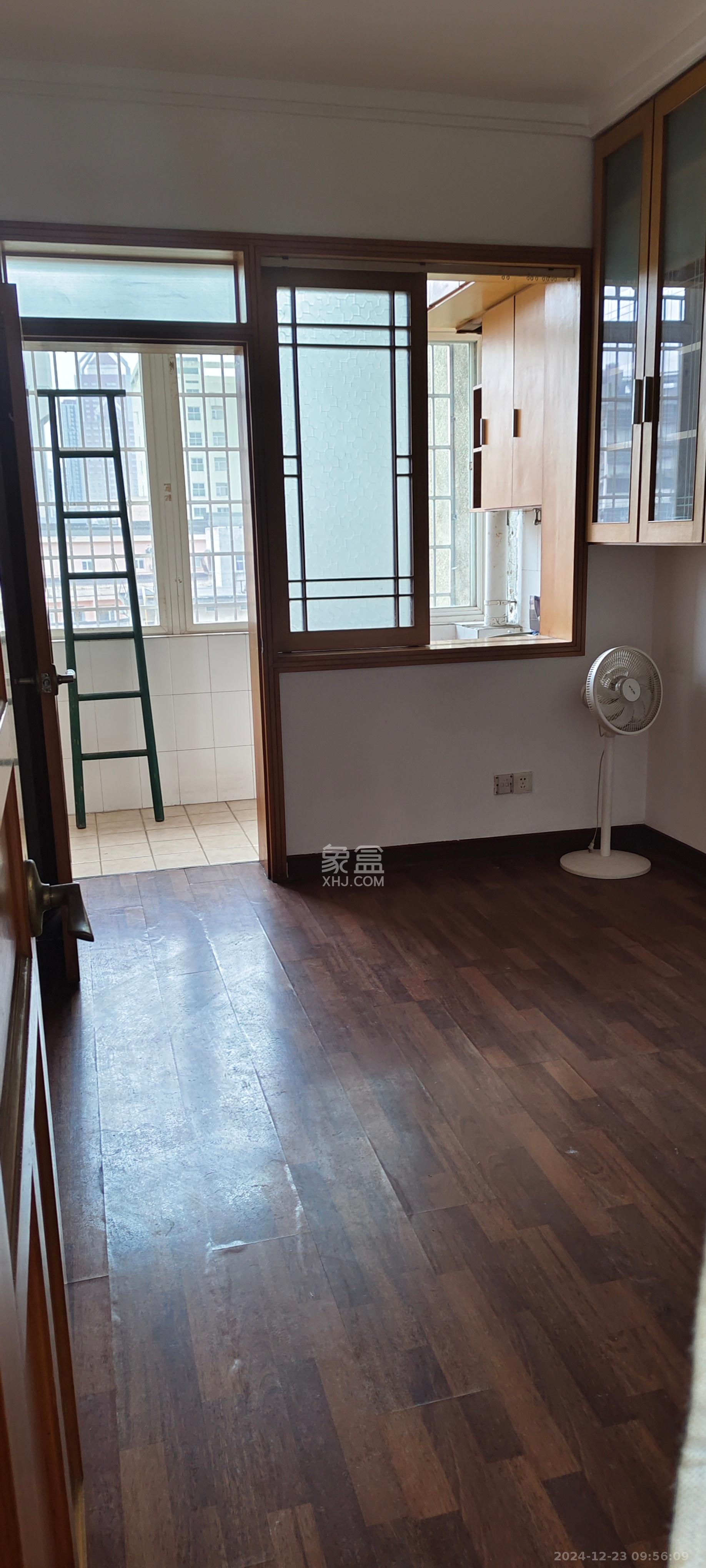 造纸厂宿舍 1室1厅1卫 1500.0元/月 造纸厂宿舍 1室1厅1卫 1500.0元/月室内图