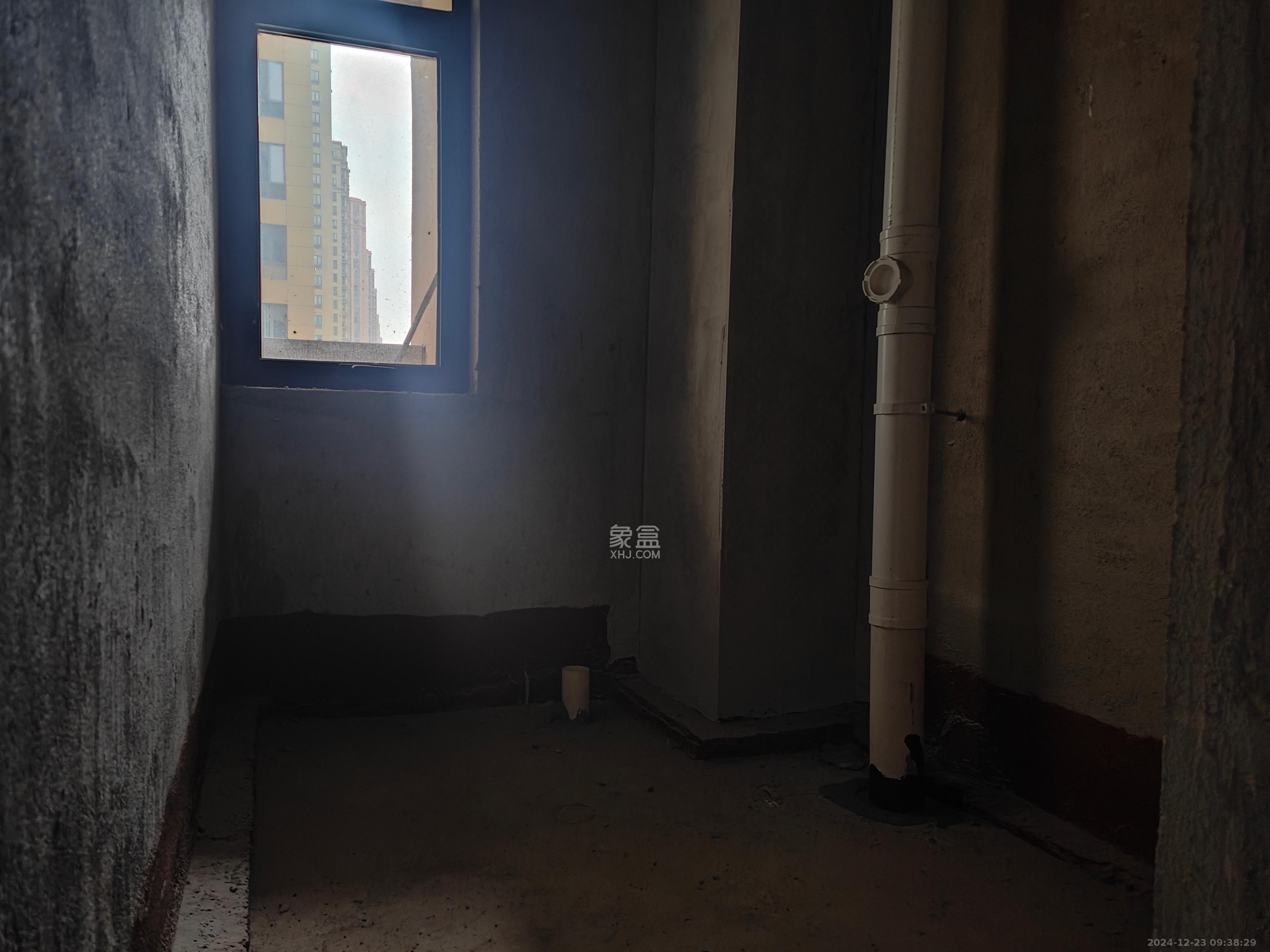 莲馨苑  1室1厅1卫    1300.0元/月 莲馨苑  1室1厅1卫    1300.0元/月