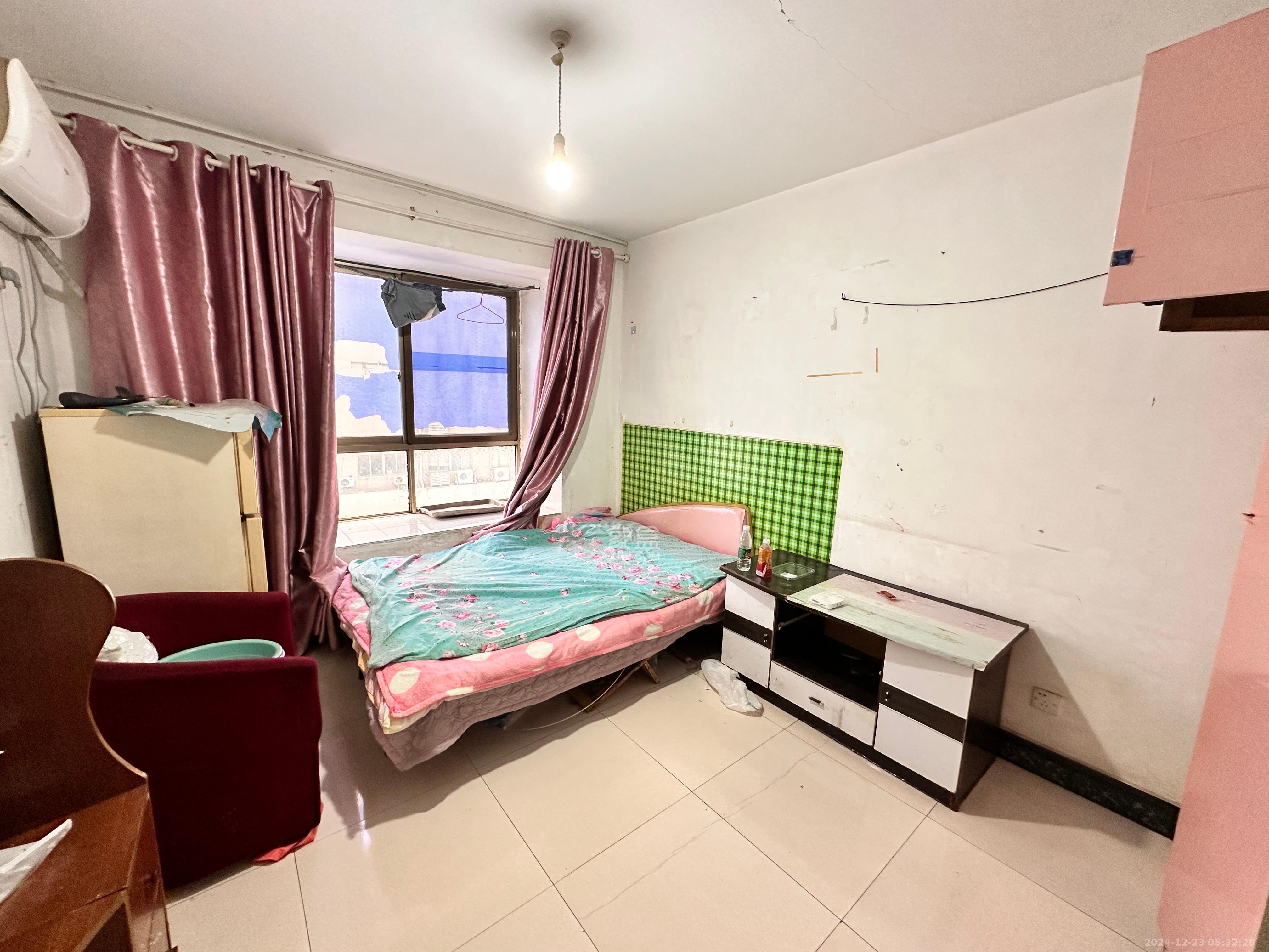 雄海花园 2室2厅1卫 1800.0元/月 雄海花园 2室2厅1卫 1800.0元/月室内图