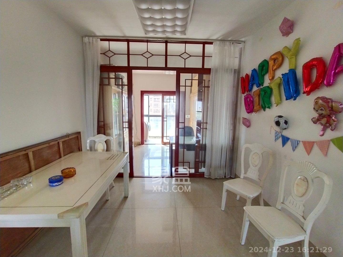 中城丽景香山园  4室2厅2卫   3500.00元/月室内图