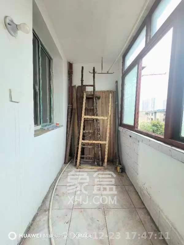 国庆新村  3室1厅1卫   1800.00元/月室内图