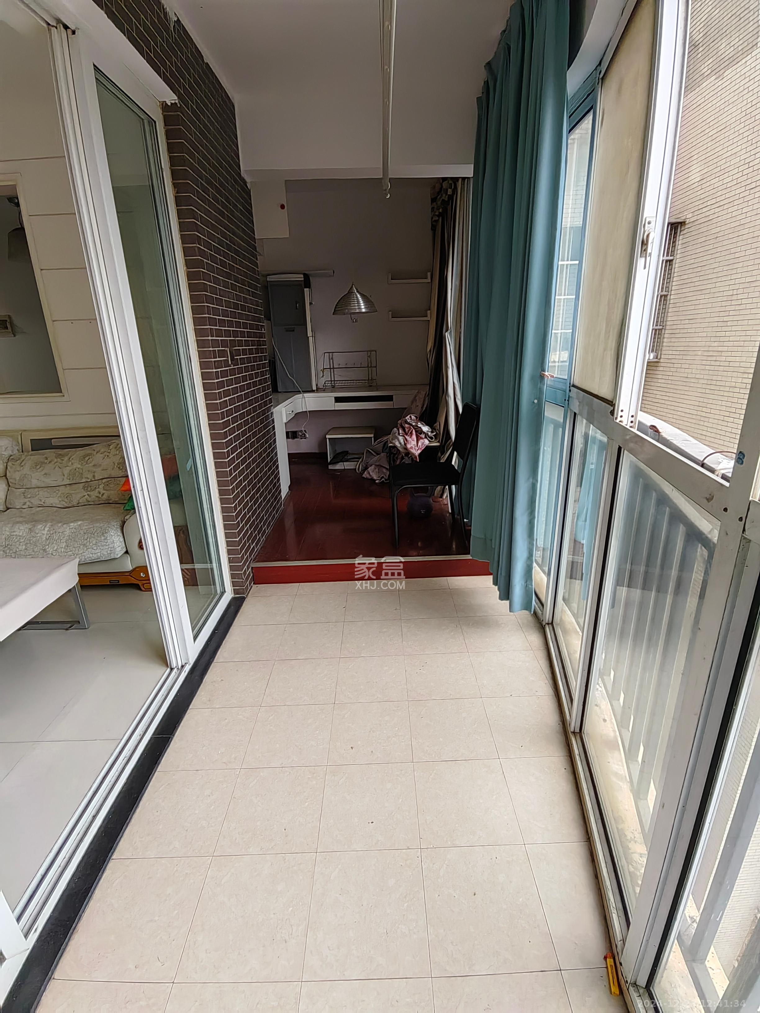 世景华庭 3室2厅2卫 1600.0元/月 世景华庭 3室2厅2卫 1600.0元/月室内图