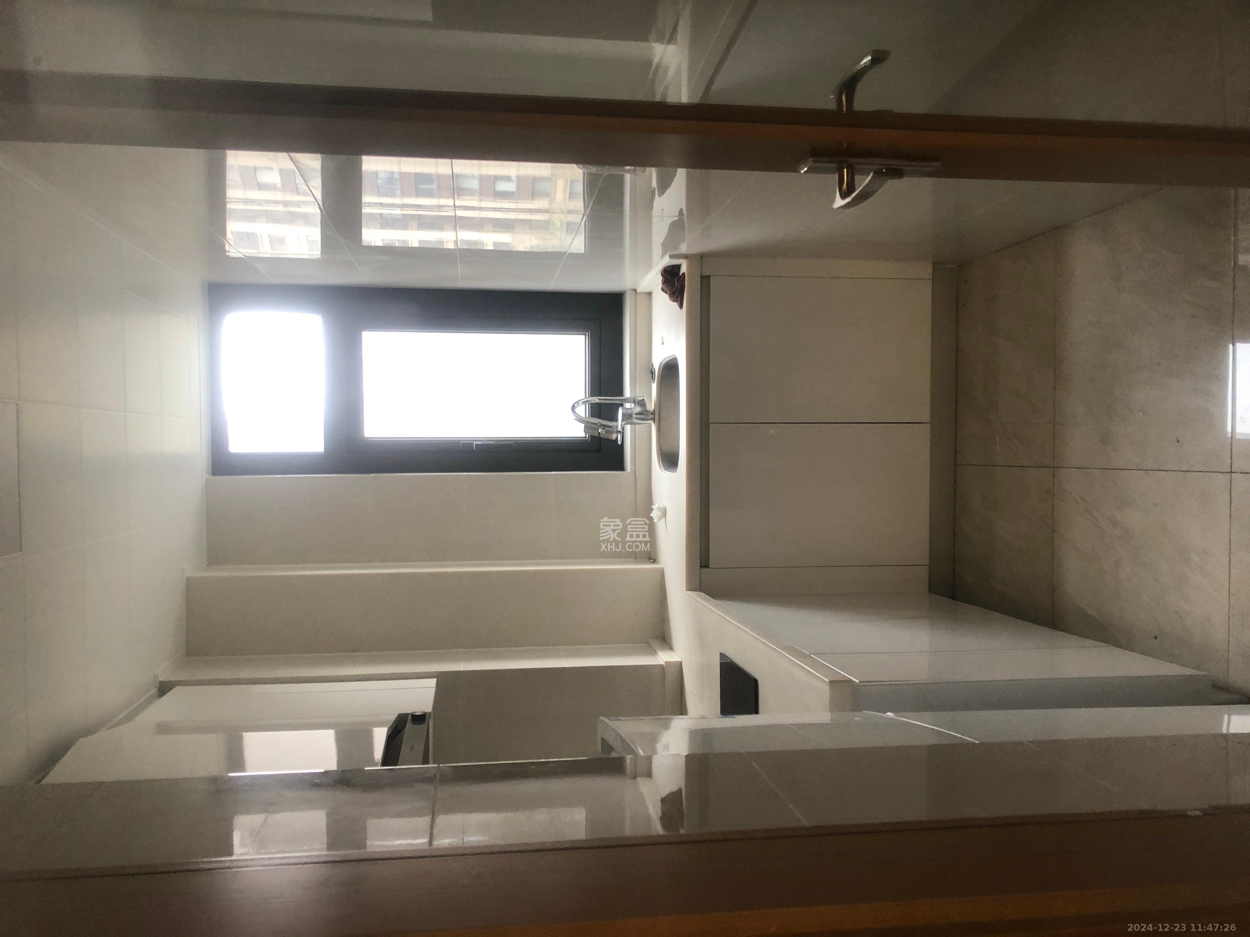 中海梅溪湖壹号  1室1厅1卫   2400.00元/月