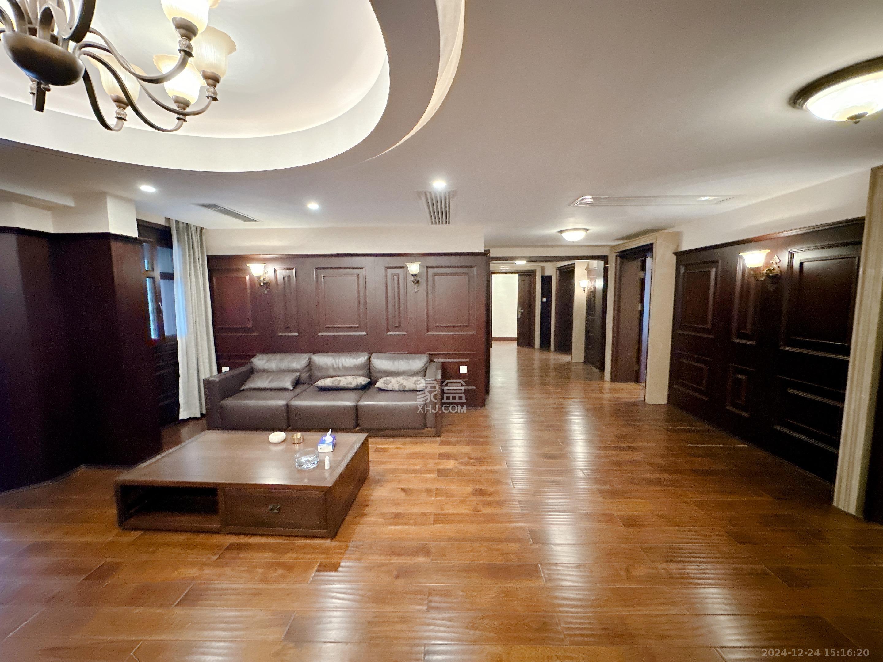 潮宗御苑 3室2厅2卫 26800.0元/月 潮宗御苑 3室2厅2卫 26800.0元/月室内图