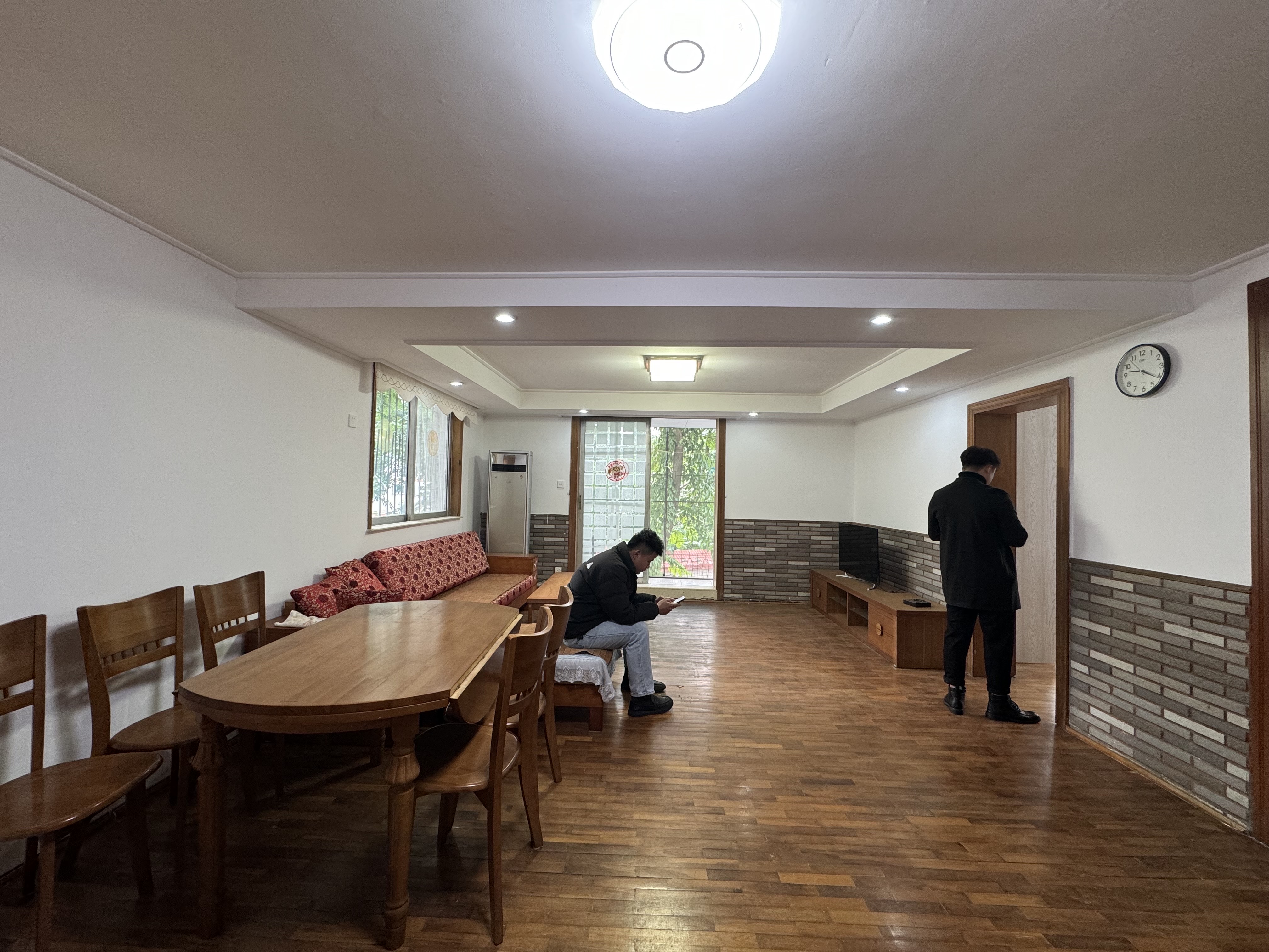 南江小区  3室2厅1卫   2200.00元/月室内图