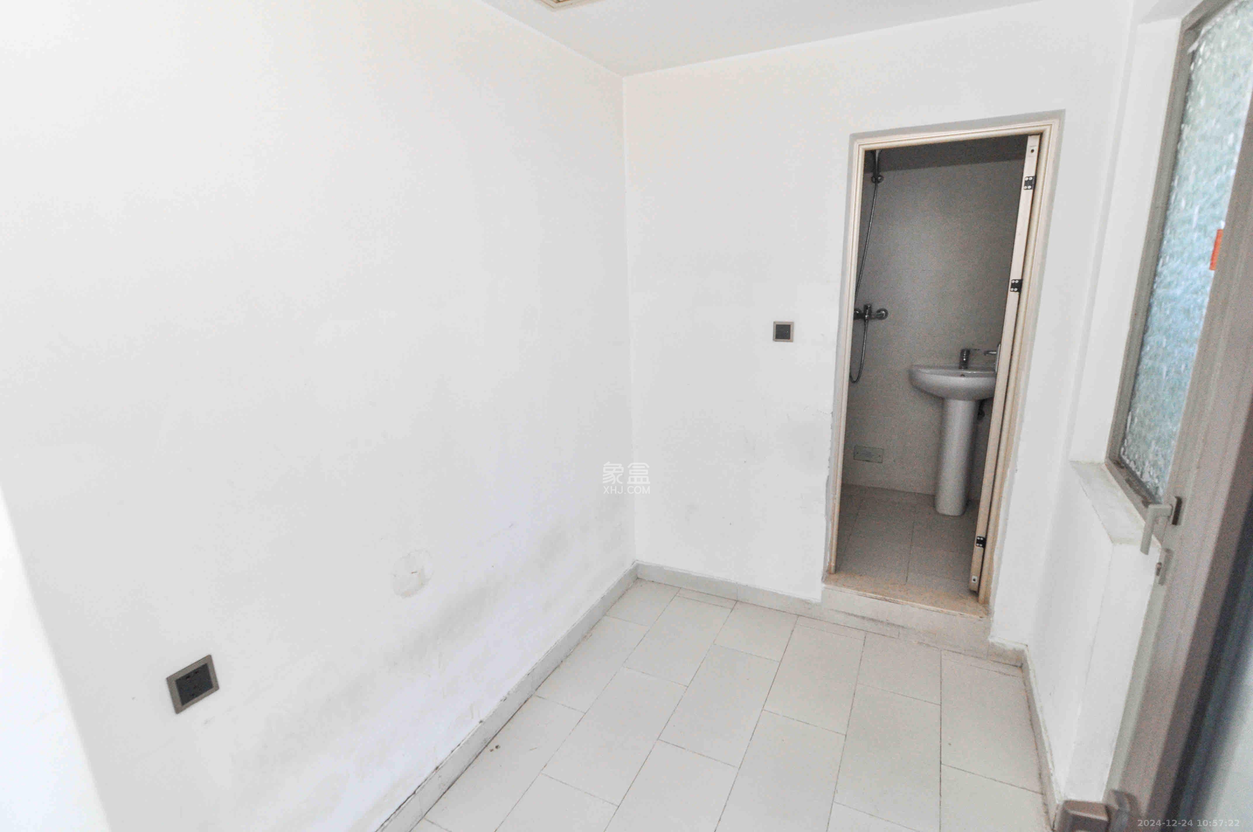 梅溪湖金茂府(金茂广场)(金茂览秀城) 5室2厅4卫 8800.0元/月 梅溪湖金茂府(金茂广场)(金茂览秀城) 5室2厅4卫 8800.0元/月室内图