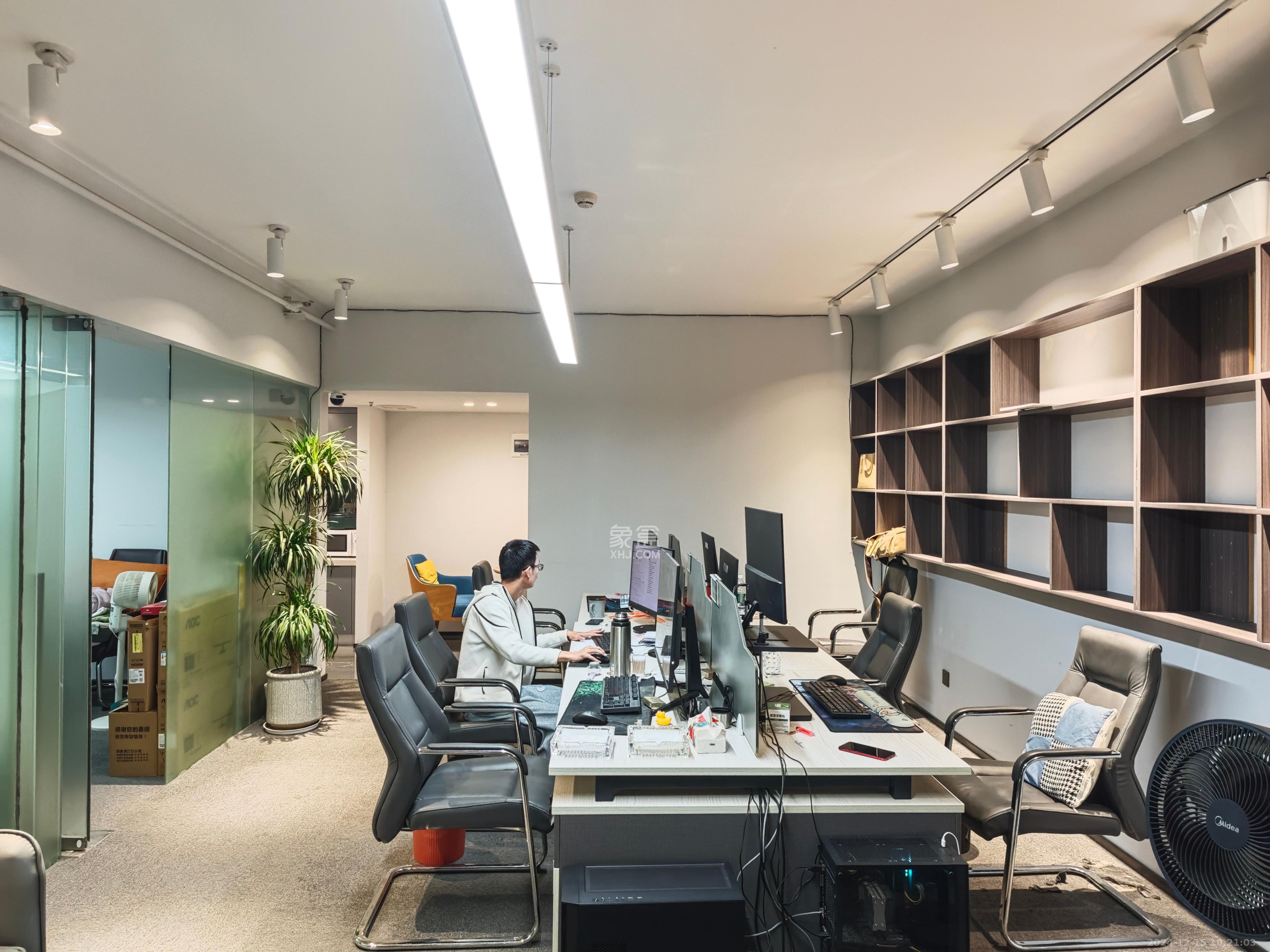 复地星光天地 2室1厅1卫 4500.0元/月 复地星光天地 2室1厅1卫 4500.0元/月室内图