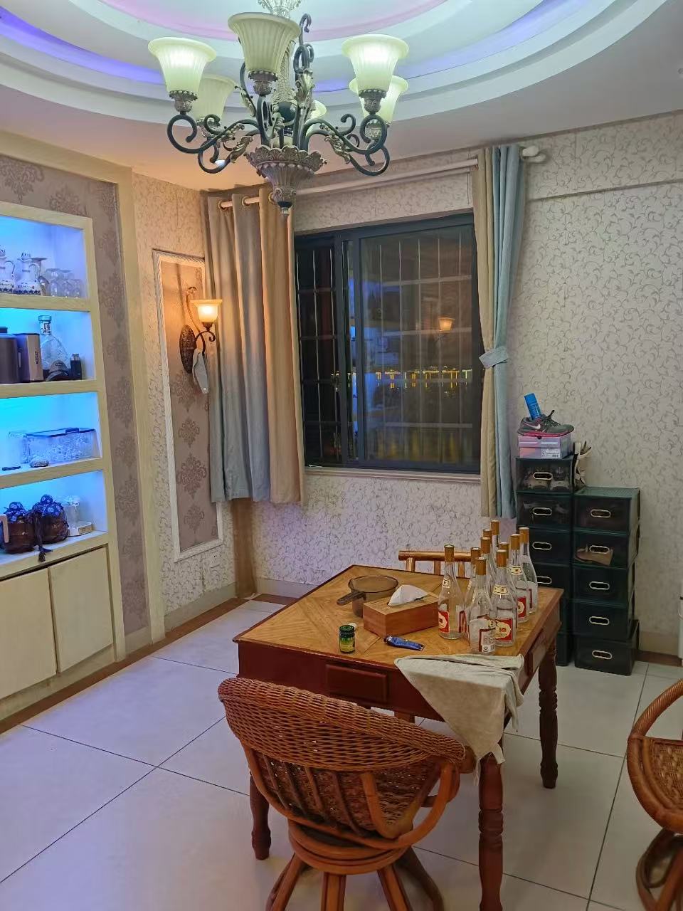 资江明珠 4室2厅2卫 2380.0元/月 资江明珠 4室2厅2卫 2380.0元/月室内图