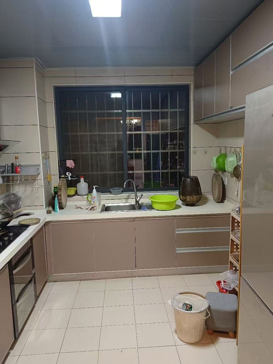 资江明珠 4室2厅2卫 2380.0元/月 资江明珠 4室2厅2卫 2380.0元/月室内图