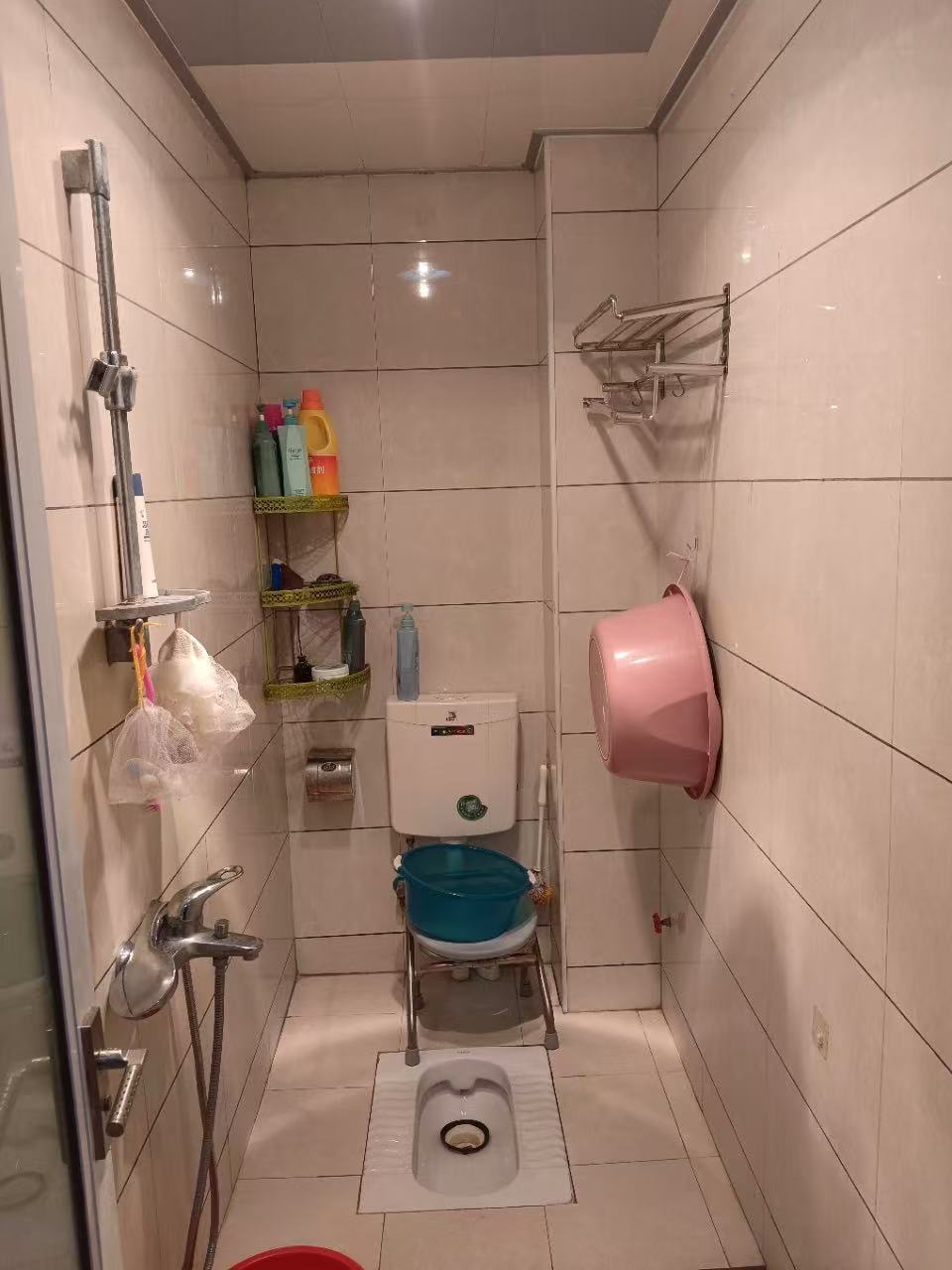 资江明珠 4室2厅2卫 2380.0元/月 资江明珠 4室2厅2卫 2380.0元/月室内图