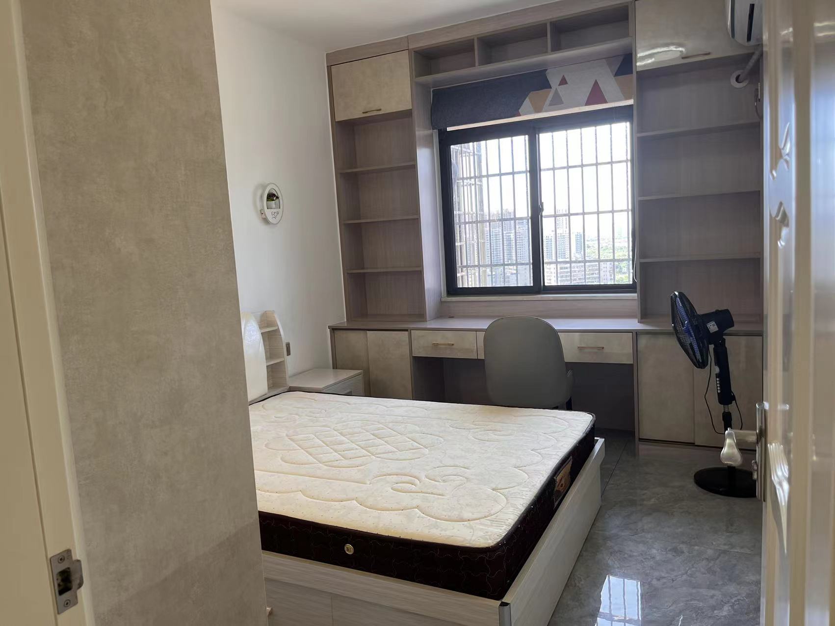 滨江新苑(一期A区) 4室2厅2卫 4300.0元/月 滨江新苑(一期A区) 4室2厅2卫 4300.0元/月室内图