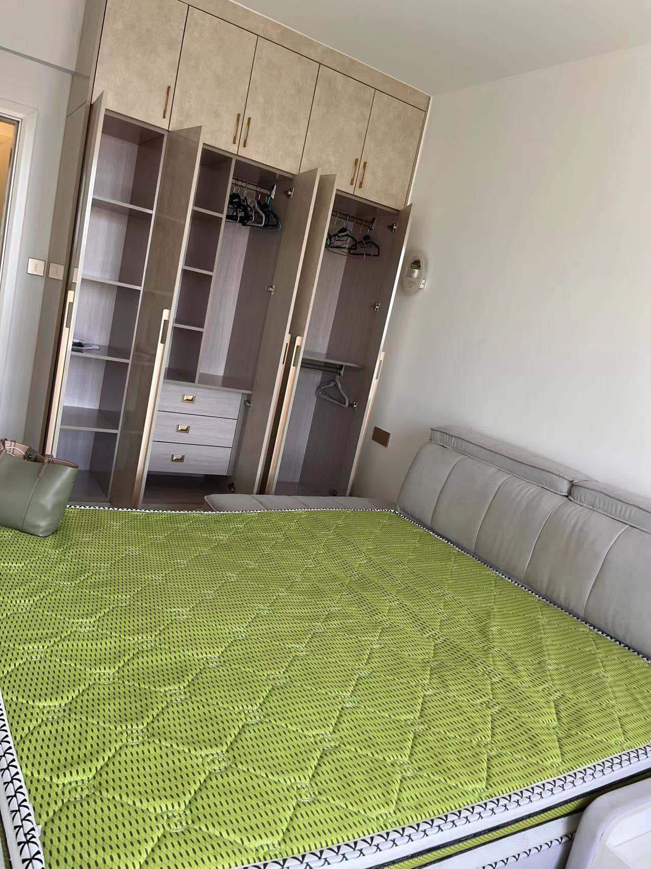 滨江新苑(一期A区) 4室2厅2卫 4300.0元/月 滨江新苑(一期A区) 4室2厅2卫 4300.0元/月室内图