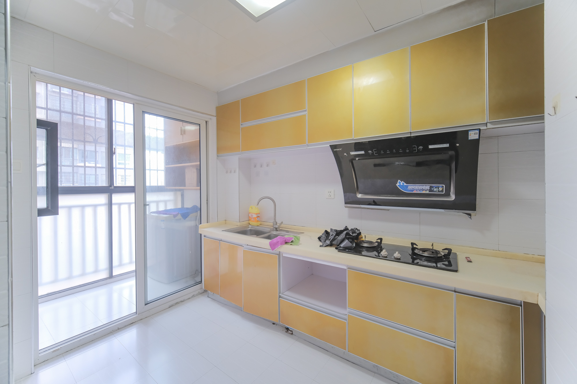 山水湾  3室2厅1卫    54.8万 山水湾  3室2厅1卫    54.8万厨房