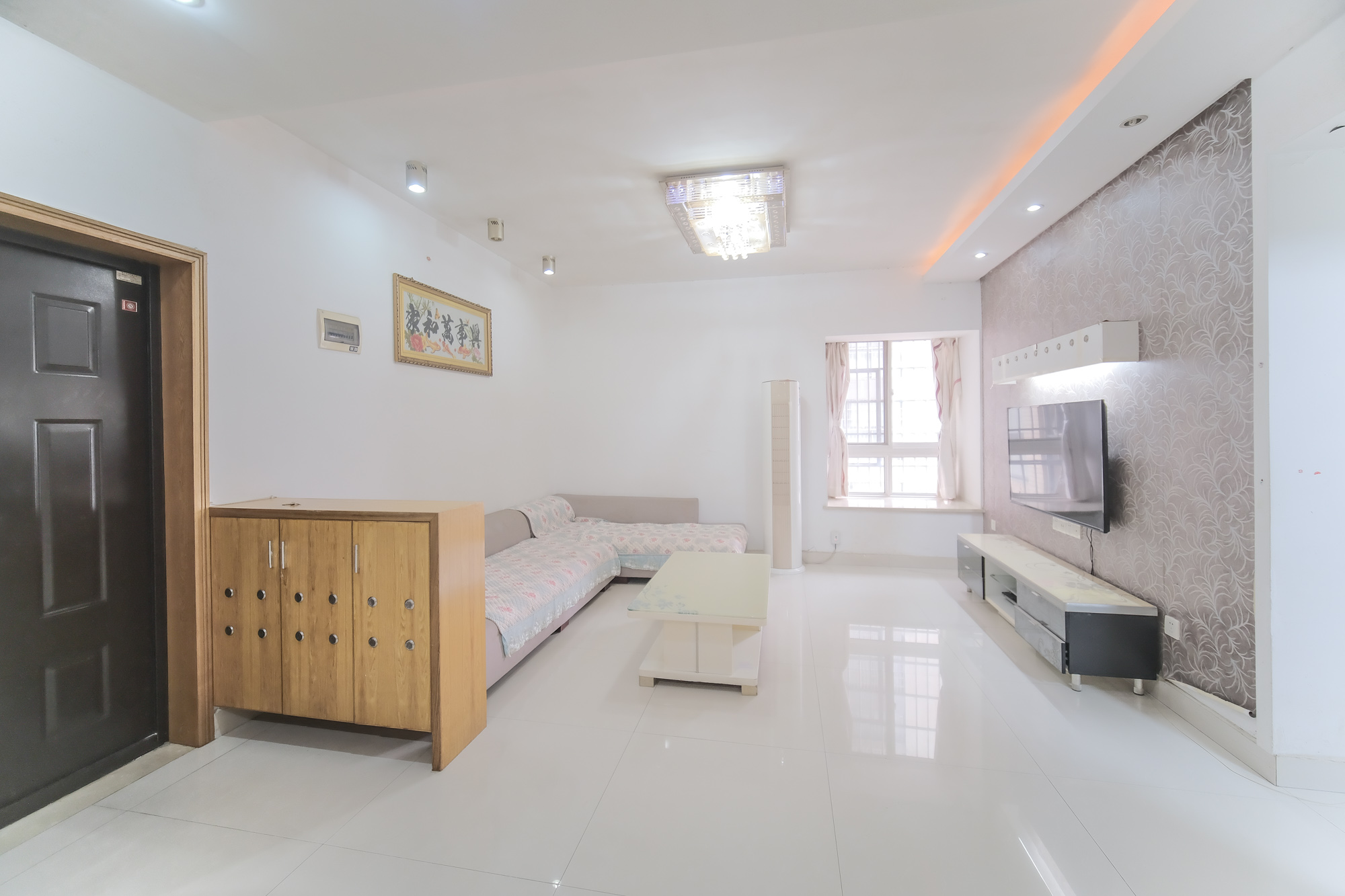 山水湾  3室2厅1卫    54.8万 山水湾  3室2厅1卫    54.8万客厅