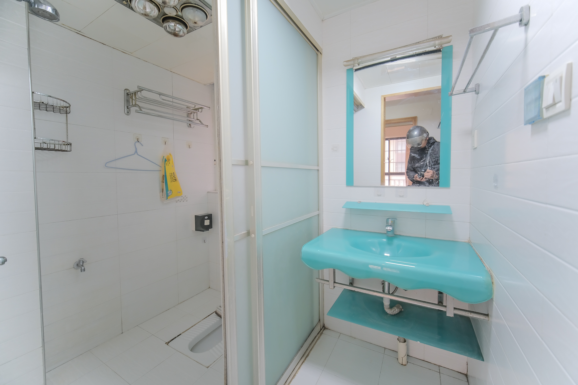 山水湾  3室2厅1卫    54.8万 山水湾  3室2厅1卫    54.8万卫生间