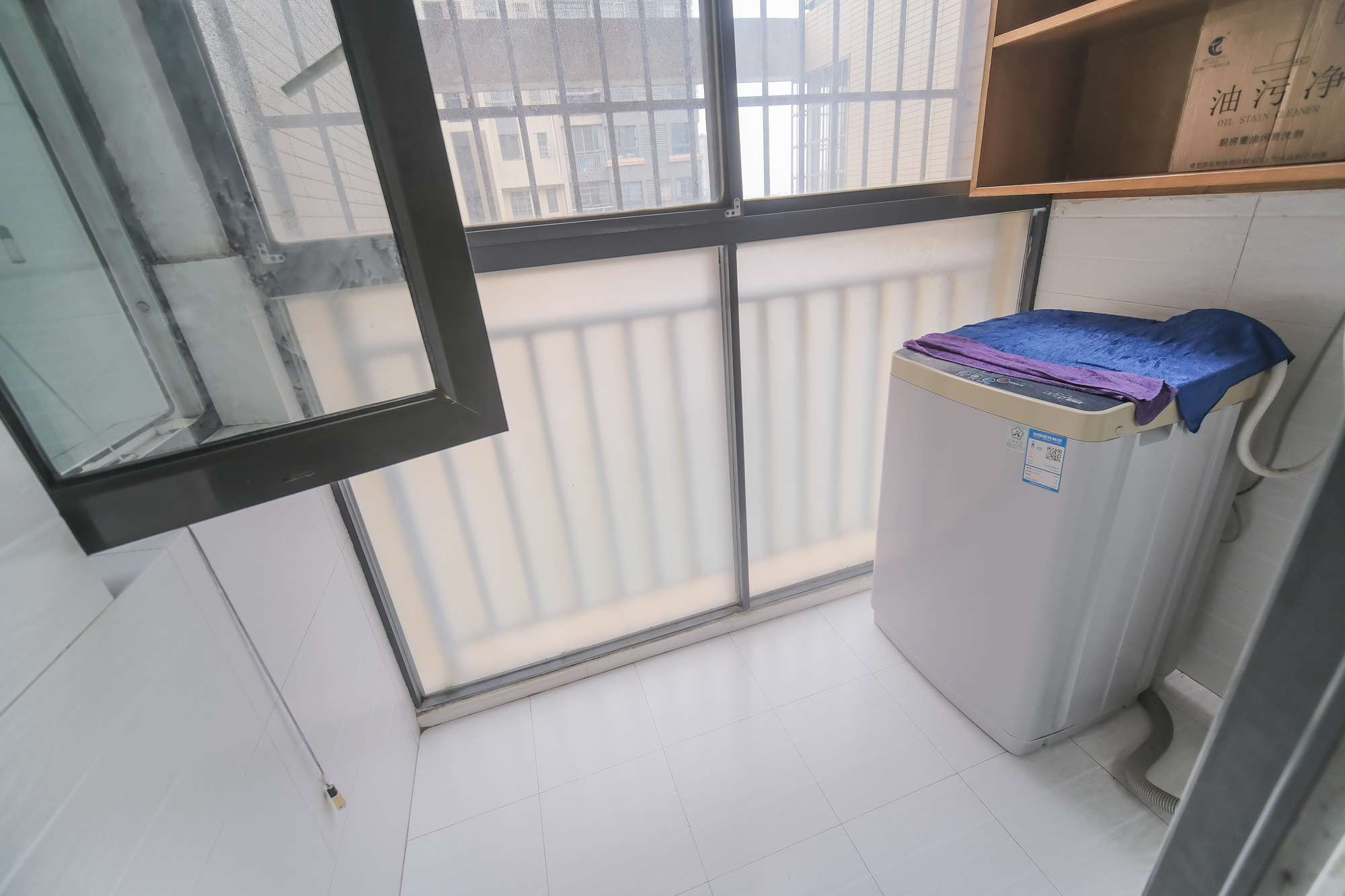 山水湾  3室2厅1卫    54.8万 山水湾  3室2厅1卫    54.8万阳台