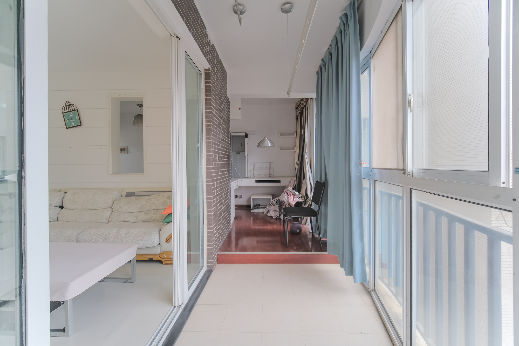 世景华庭  3室2厅2卫    90.0万 世景华庭  3室2厅2卫    90.0万阳台