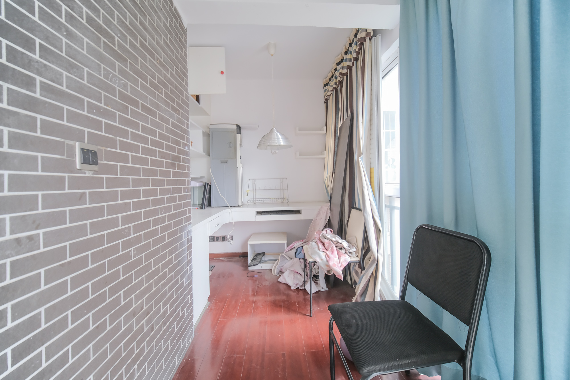 世景华庭  3室2厅2卫    90.0万 世景华庭  3室2厅2卫    90.0万阳台