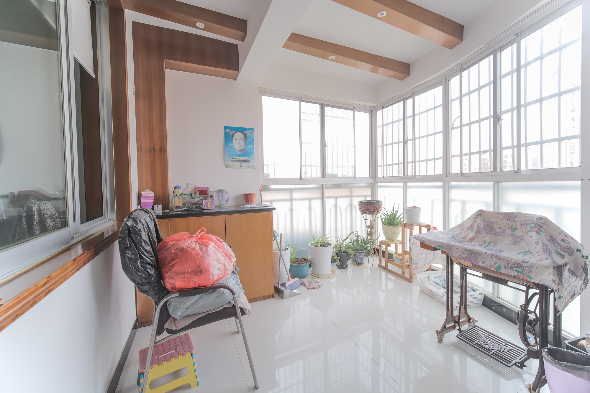 红树湾  3室2厅2卫   80.80万阳台