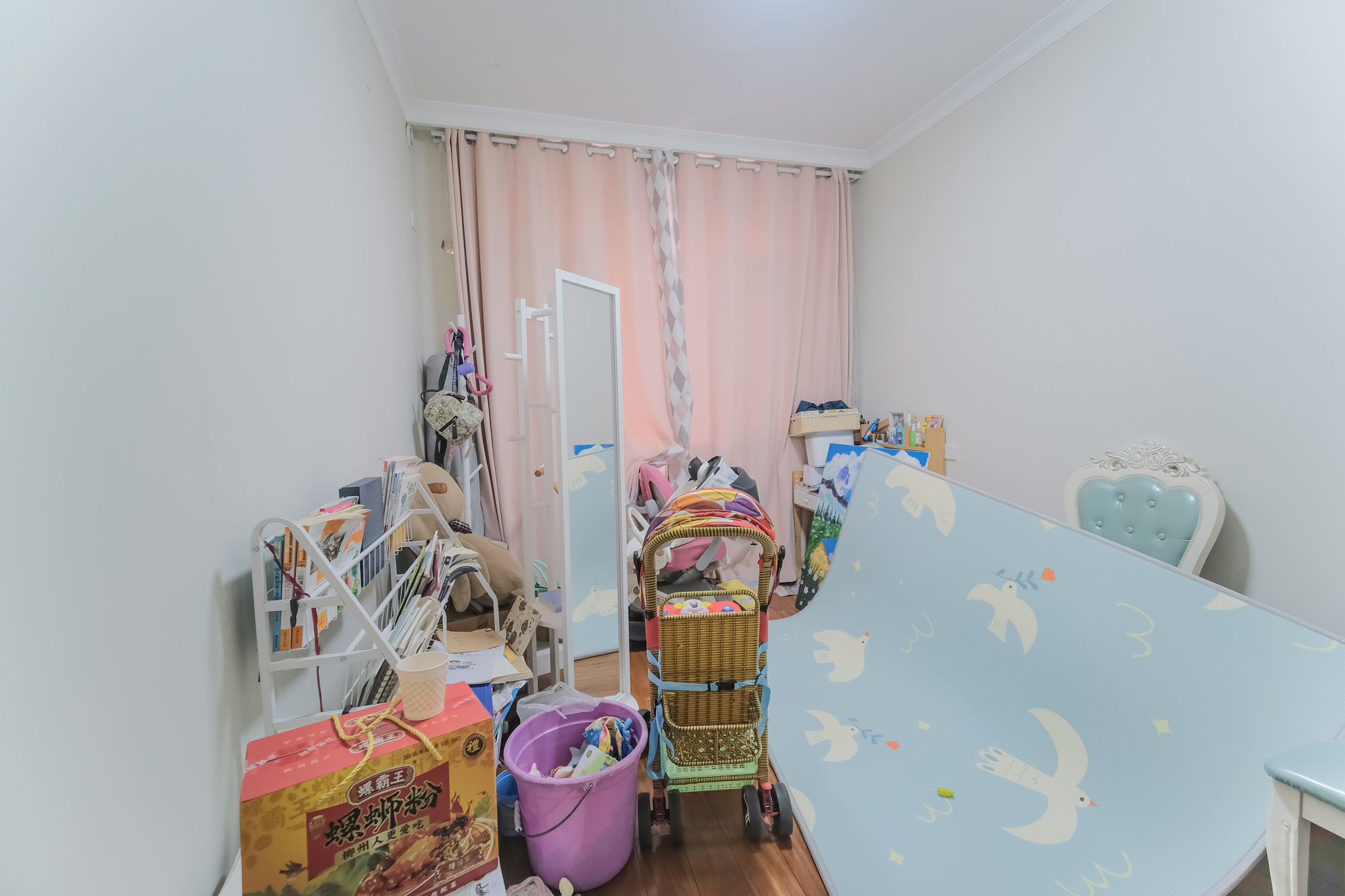 艾美潇湘  5室2厅2卫   198.80万卧室