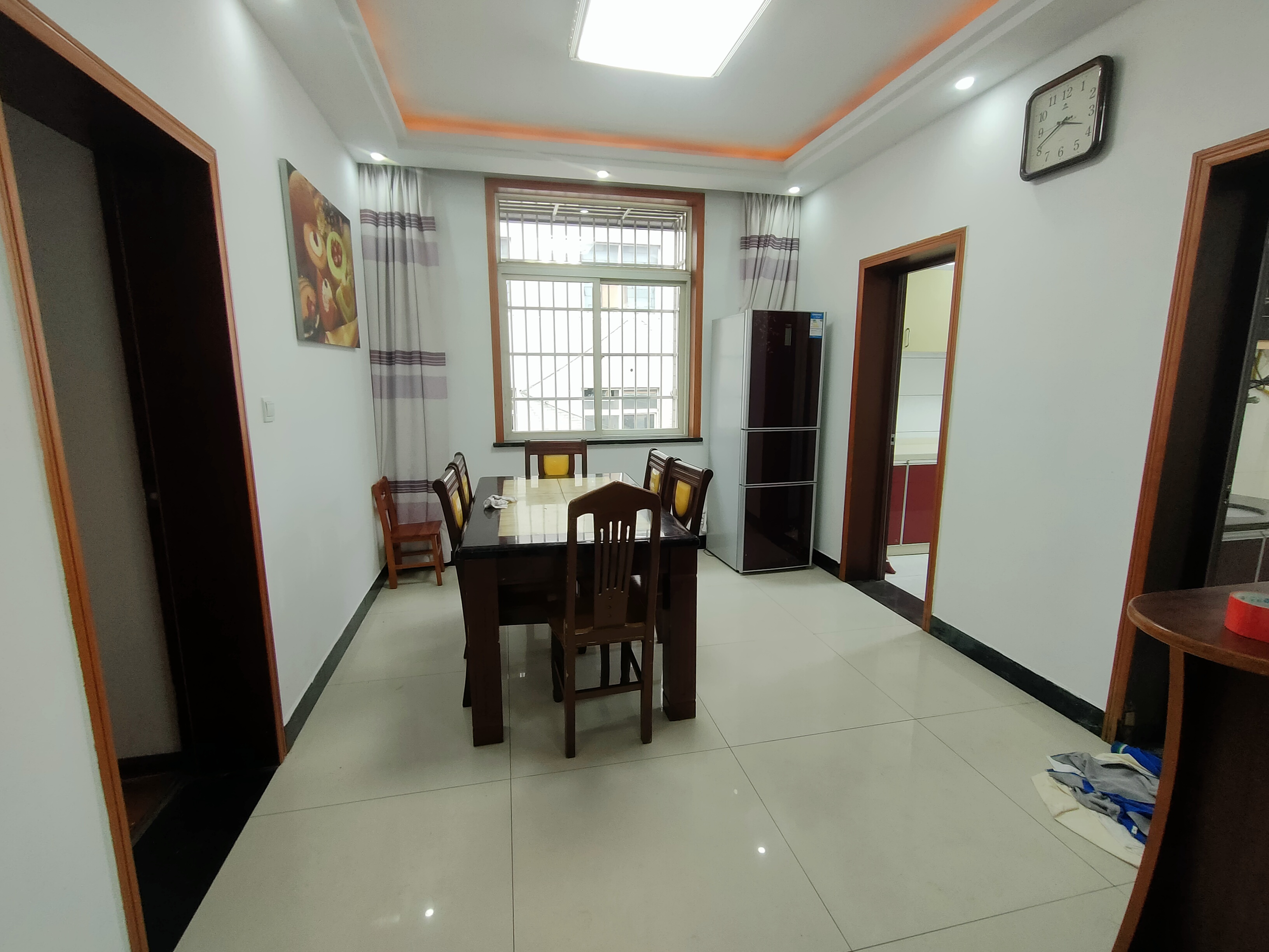 兴盛家园  3室2厅2卫    1100.0元/月 兴盛家园  3室2厅2卫    1100.0元/月室内图