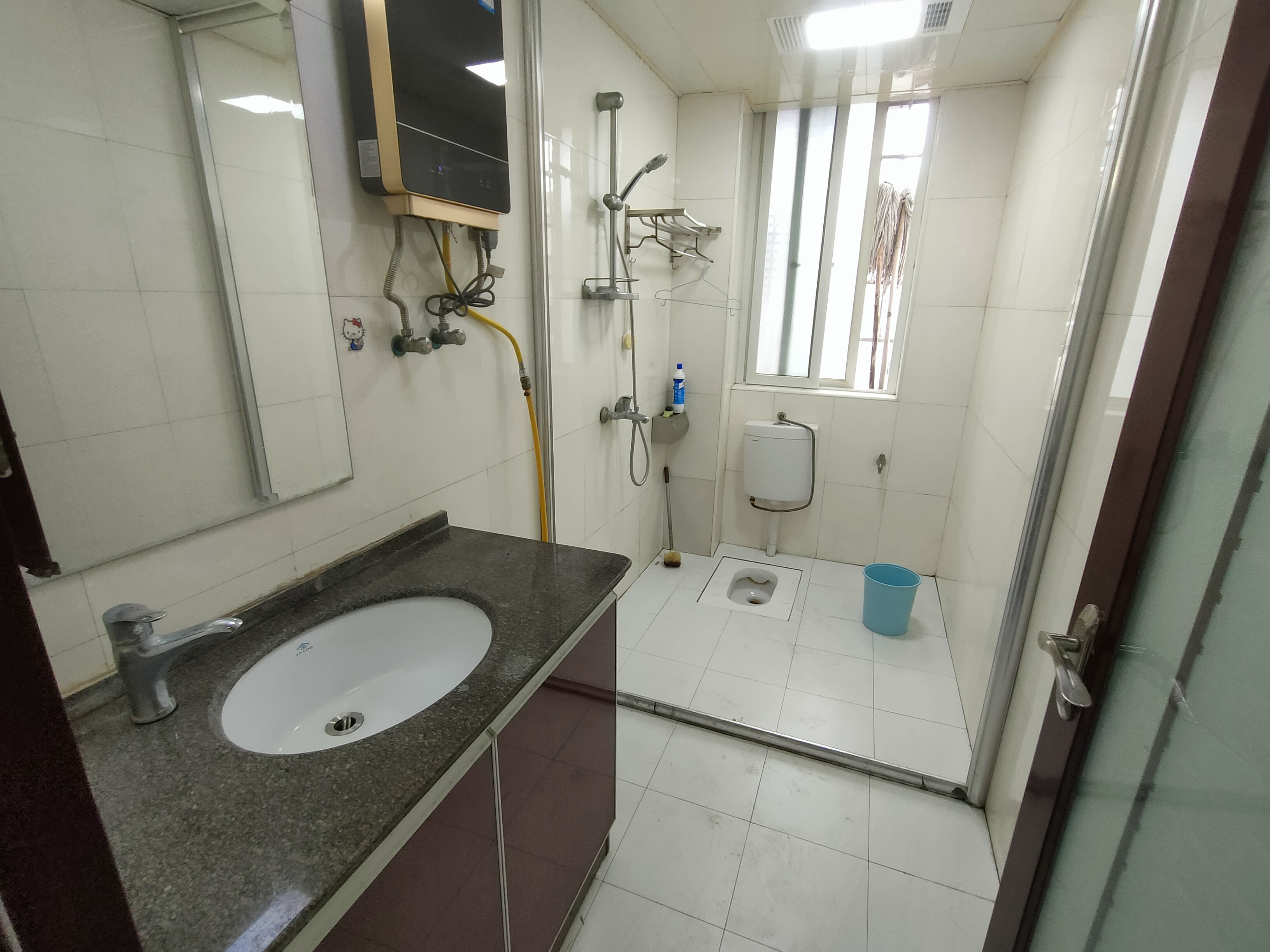 兴盛家园  3室2厅2卫    1100.0元/月 兴盛家园  3室2厅2卫    1100.0元/月室内图