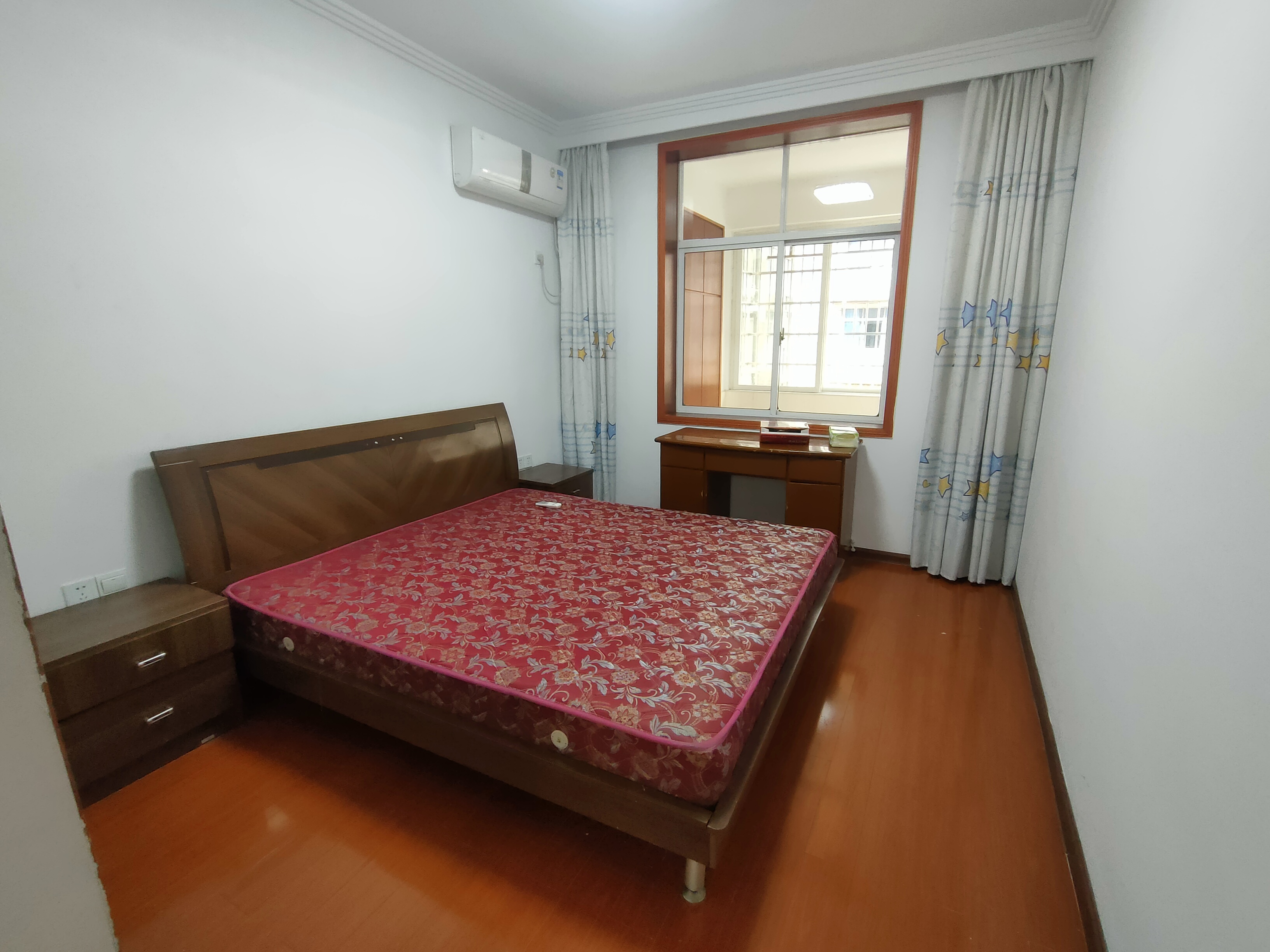 兴盛家园  3室2厅2卫    1100.0元/月 兴盛家园  3室2厅2卫    1100.0元/月室内图