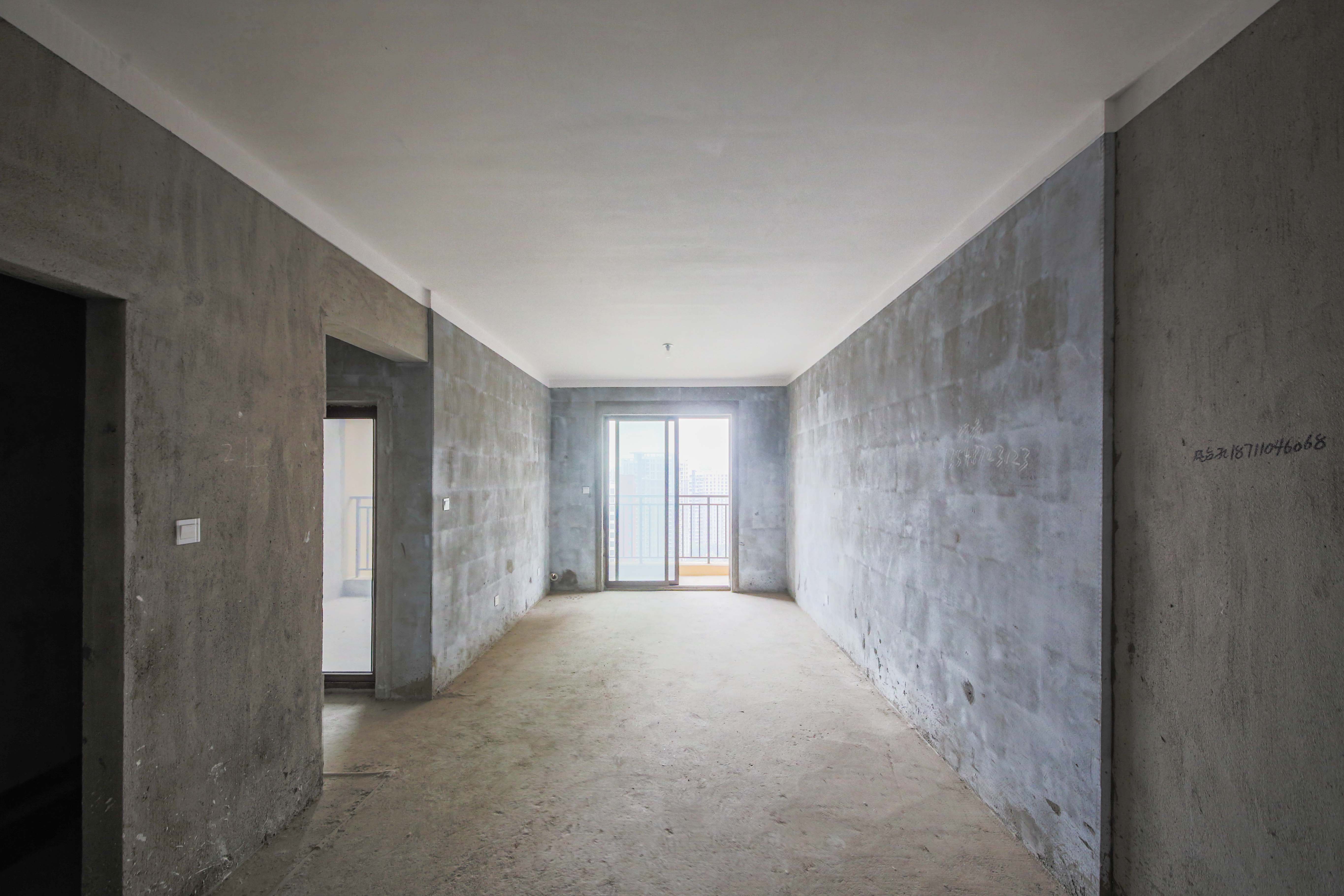 中建信和城  3室2厅1卫   120.00万客厅