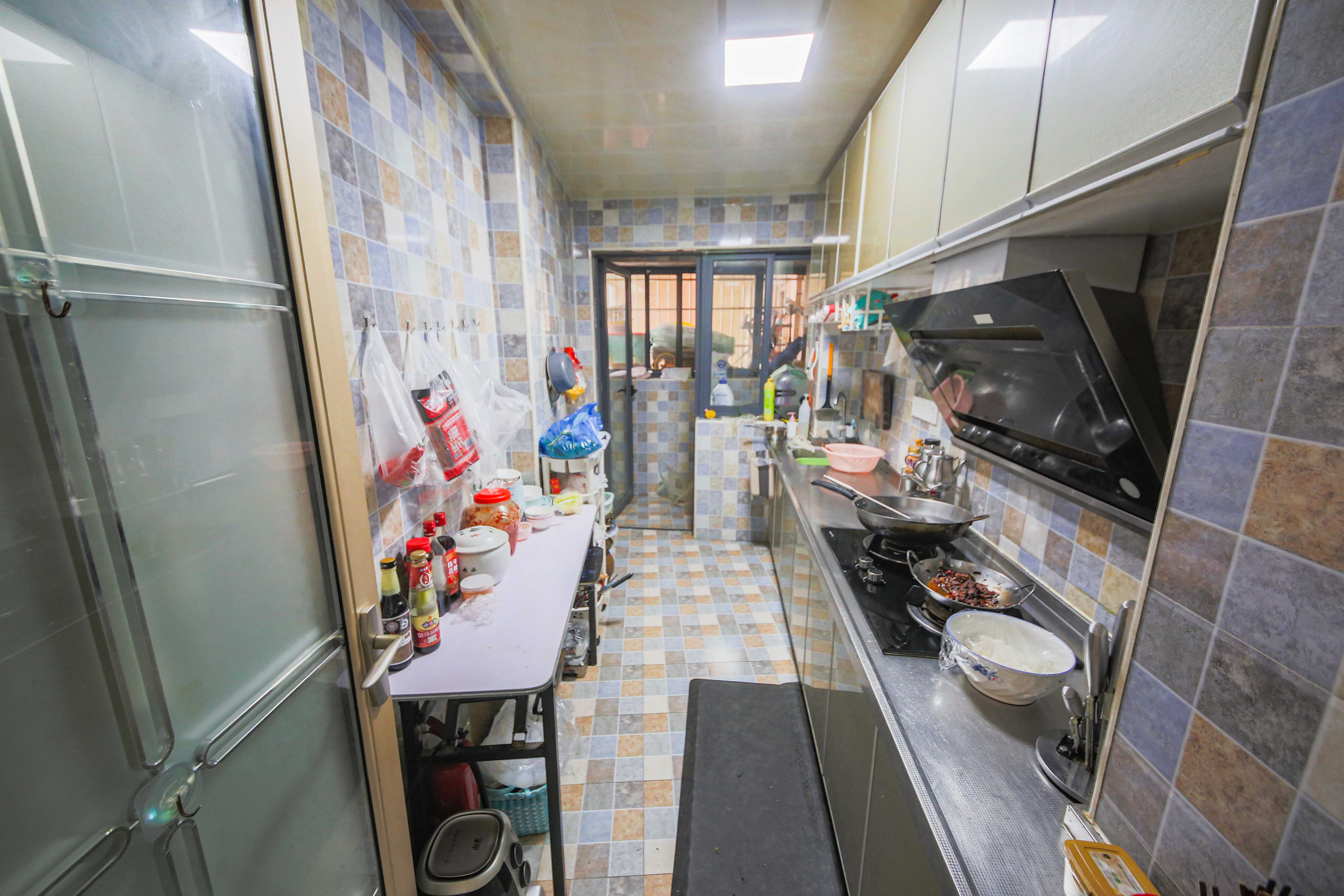 上峰苑（兰亭玥岛）  3室2厅1卫    96.0万厨房