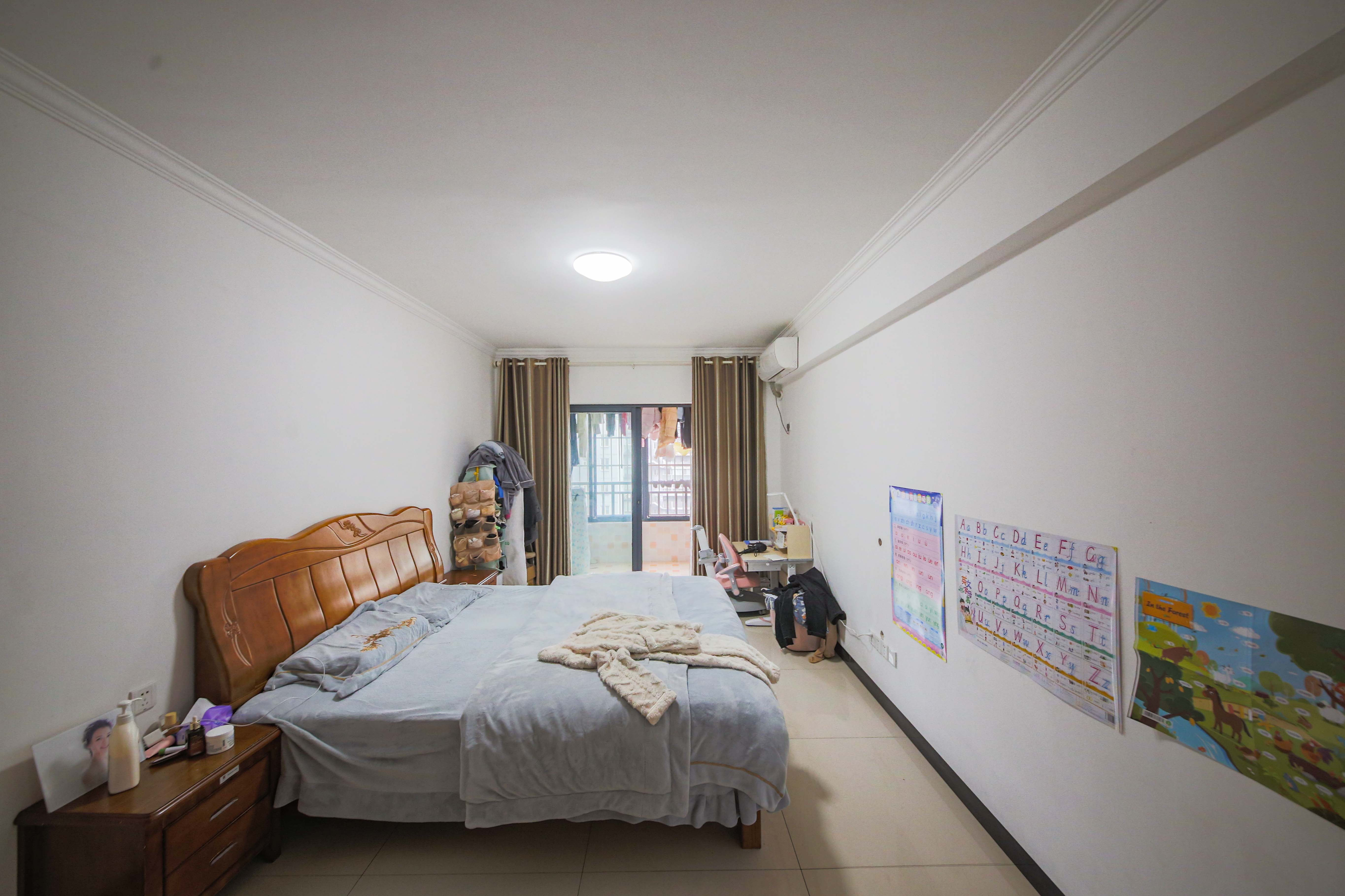 上峰苑(兰亭玥岛) 3室2厅1卫 96.0万 上峰苑(兰亭玥岛) 3室2厅1卫 96.0万卧室