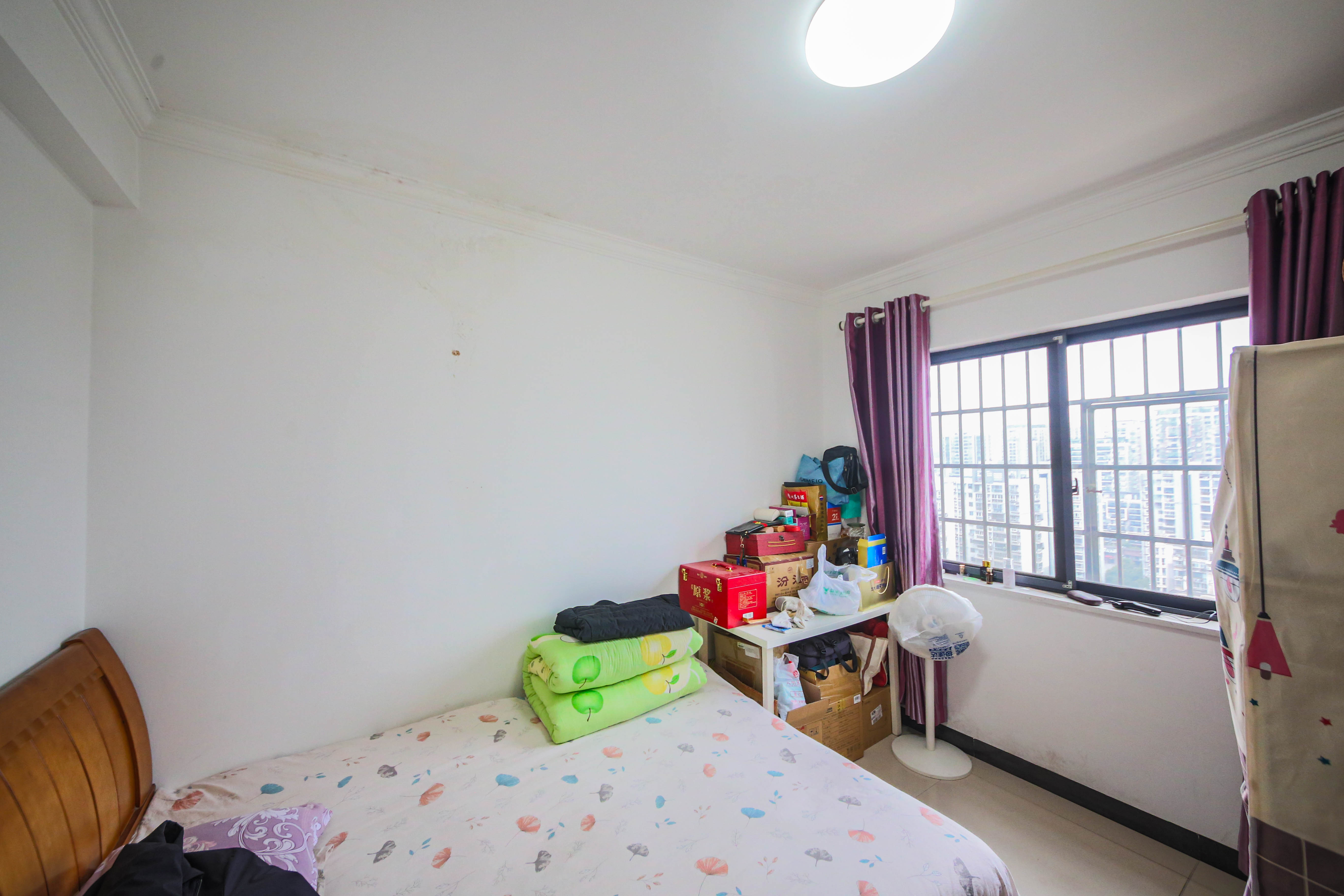 上峰苑(兰亭玥岛) 3室2厅1卫 96.0万 上峰苑(兰亭玥岛) 3室2厅1卫 96.0万卧室