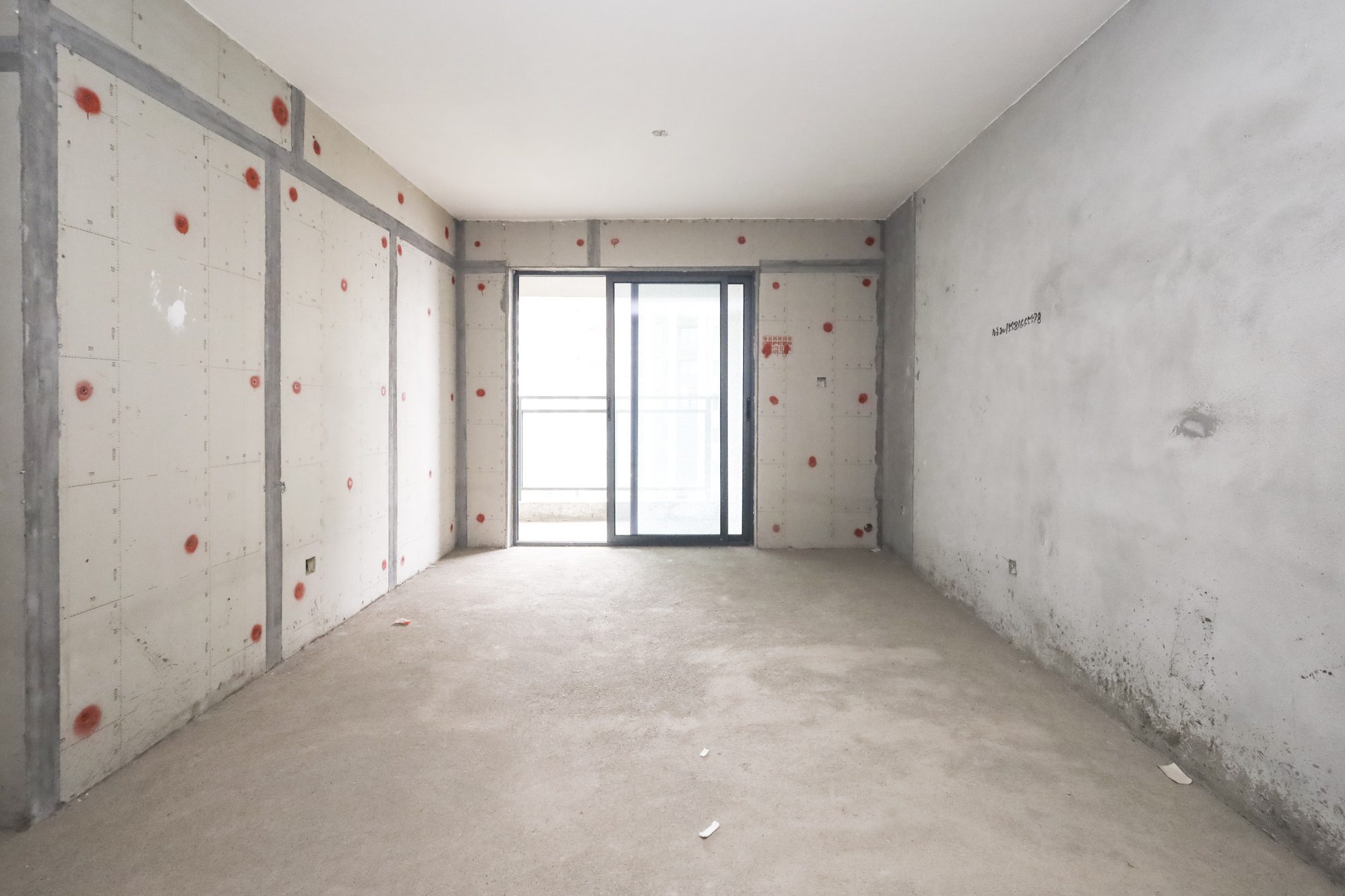 南璟滨江书苑 4室2厅1卫 55.0万 南璟滨江书苑 4室2厅1卫 55.0万客厅