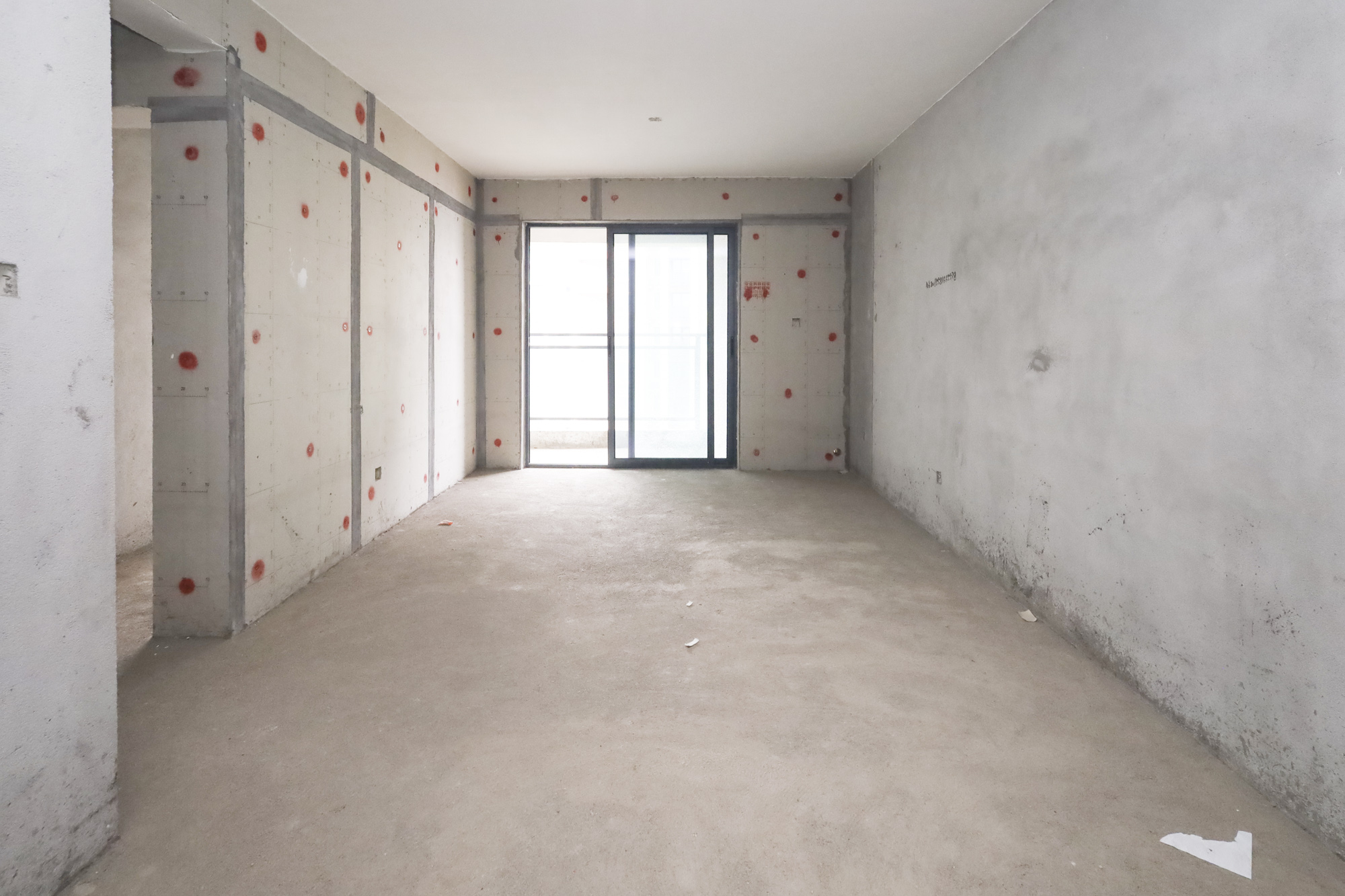 南璟滨江书苑 4室2厅1卫 55.0万 南璟滨江书苑 4室2厅1卫 55.0万客厅