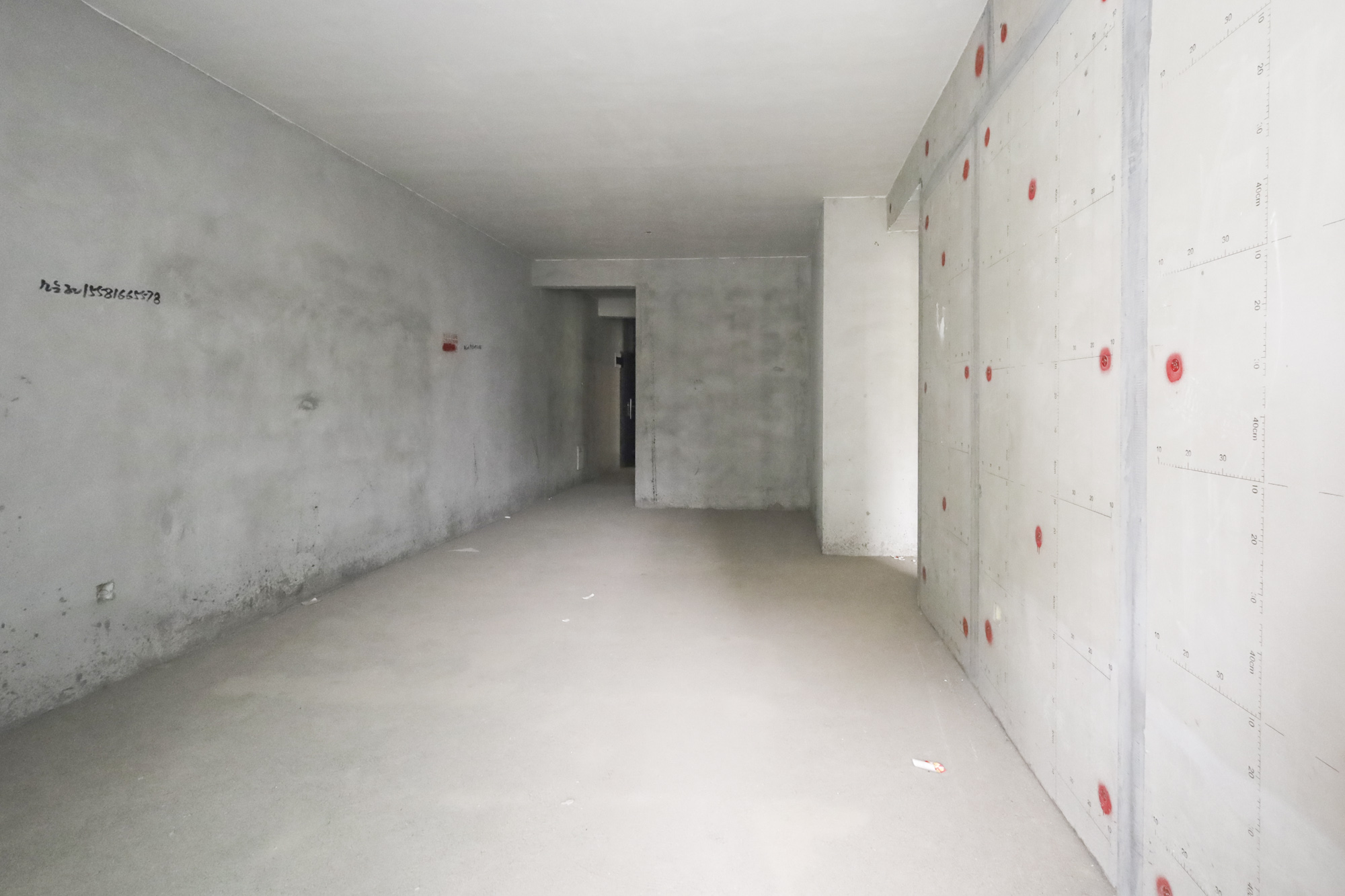 南璟滨江书苑 4室2厅1卫 55.0万 南璟滨江书苑 4室2厅1卫 55.0万客厅