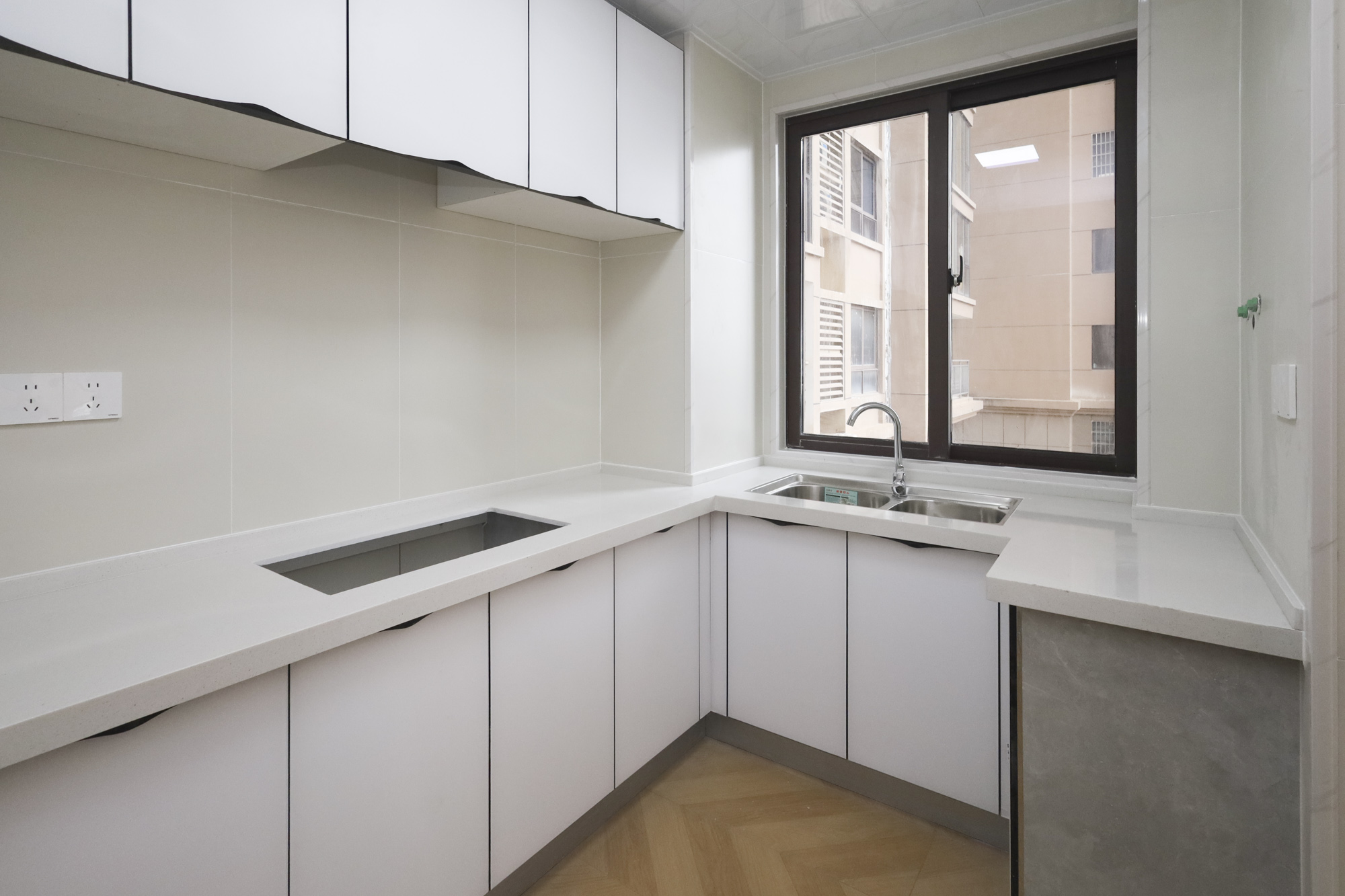 学府星城  3室2厅2卫    53.8万 学府星城  3室2厅2卫    53.8万厨房