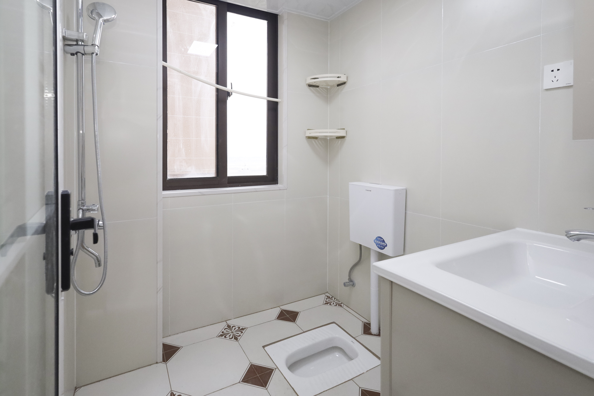 学府星城  3室2厅2卫    53.8万 学府星城  3室2厅2卫    53.8万卫生间