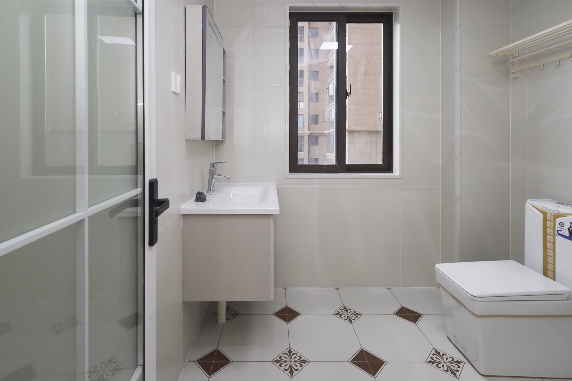 学府星城  3室2厅2卫    53.8万 学府星城  3室2厅2卫    53.8万卫生间