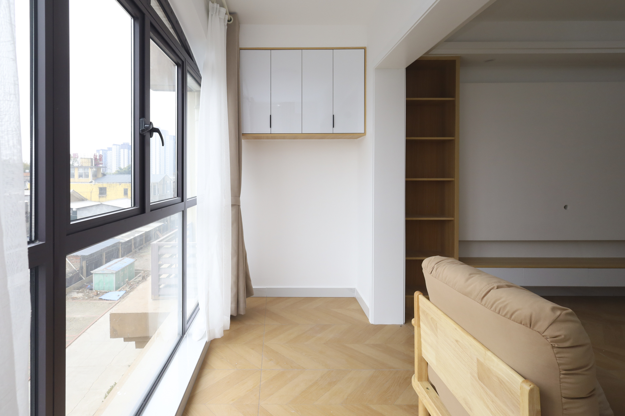 学府星城  3室2厅2卫    53.8万 学府星城  3室2厅2卫    53.8万阳台