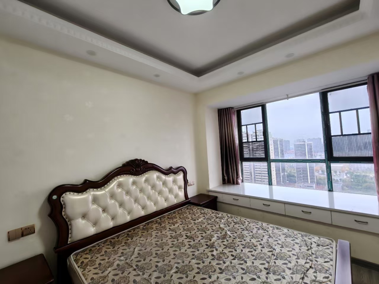 天元御城  3室2厅2卫    2000.0元/月 天元御城  3室2厅2卫    2000.0元/月室内图