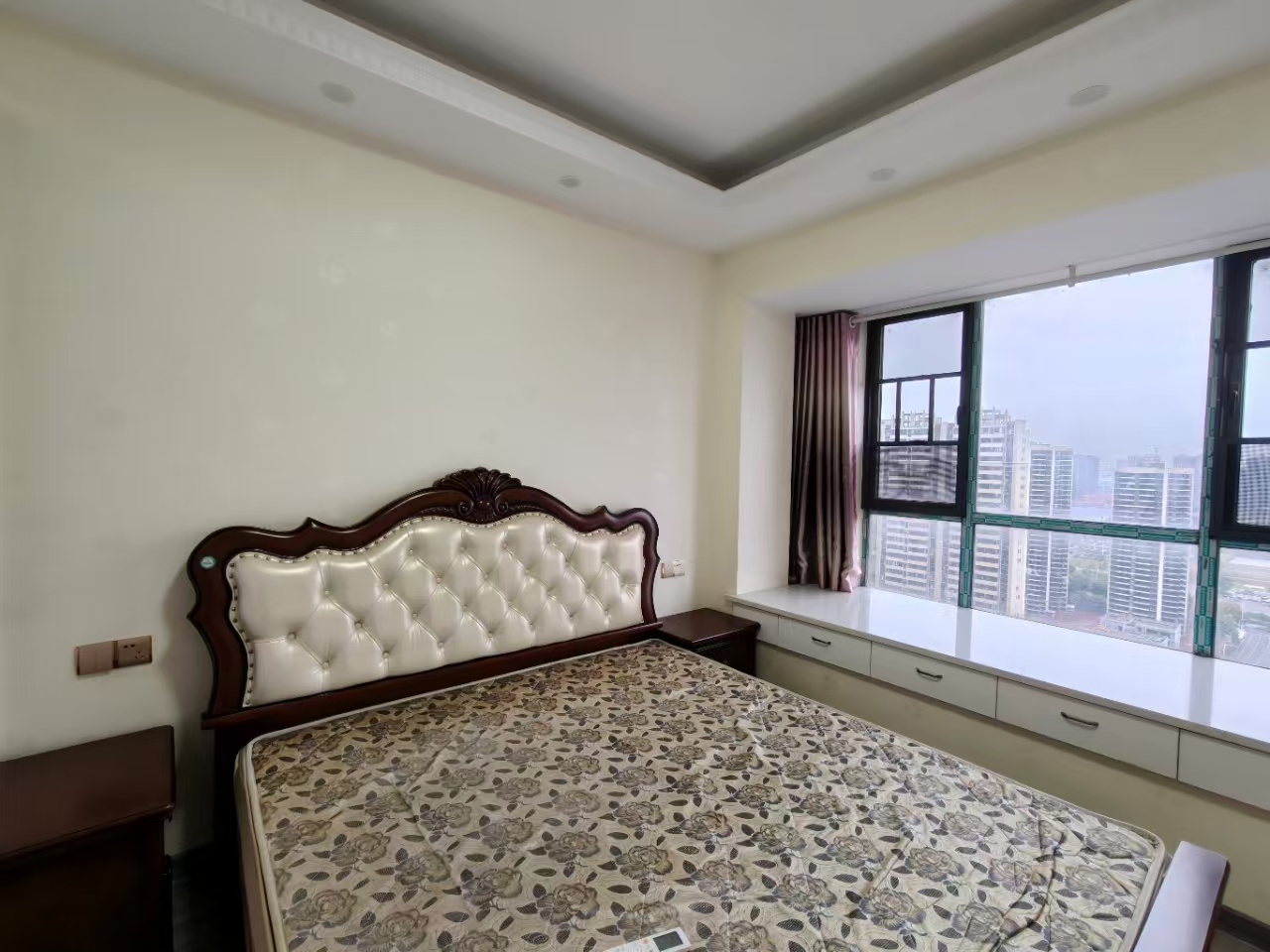 天元御城  3室2厅2卫    2000.0元/月 天元御城  3室2厅2卫    2000.0元/月室内图