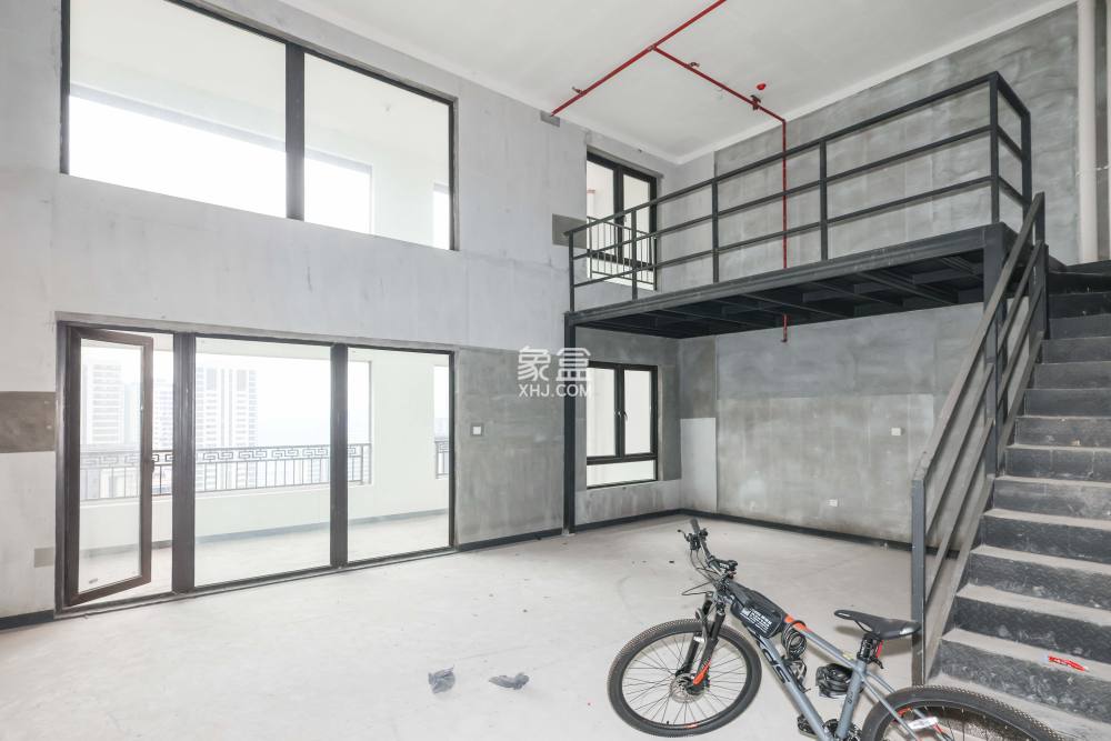 建发央著  4室2厅2卫    295.0万