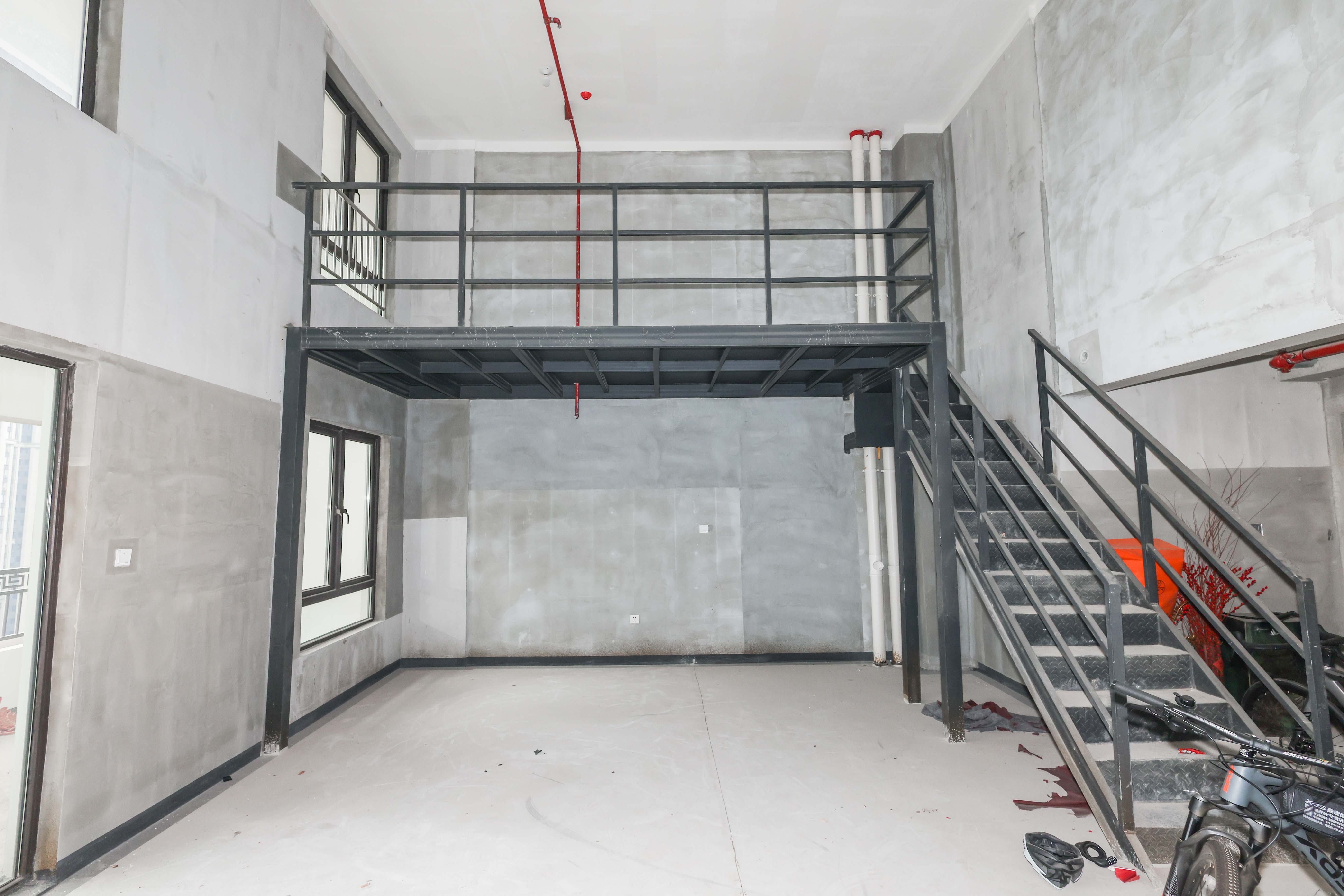 建发央著  4室2厅2卫   268.00万客厅