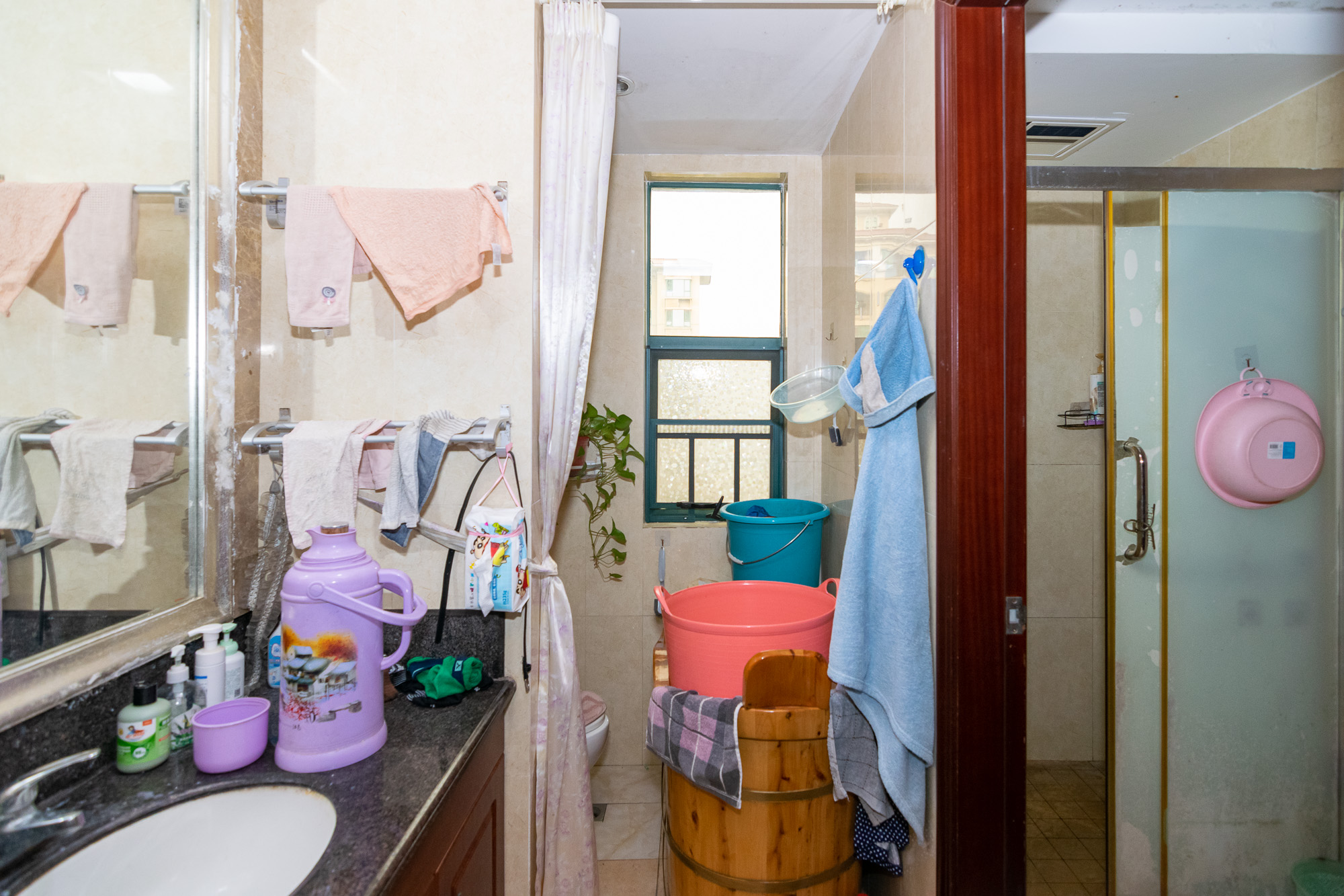 富基世纪公园 3室2厅1卫 64.0万 富基世纪公园 3室2厅1卫 64.0万卫生间