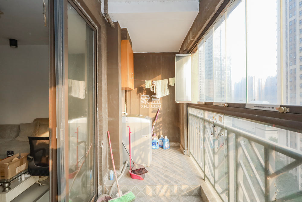 旭辉藏郡（藏郡、旭湘华府)  3室2厅1卫   200.00万