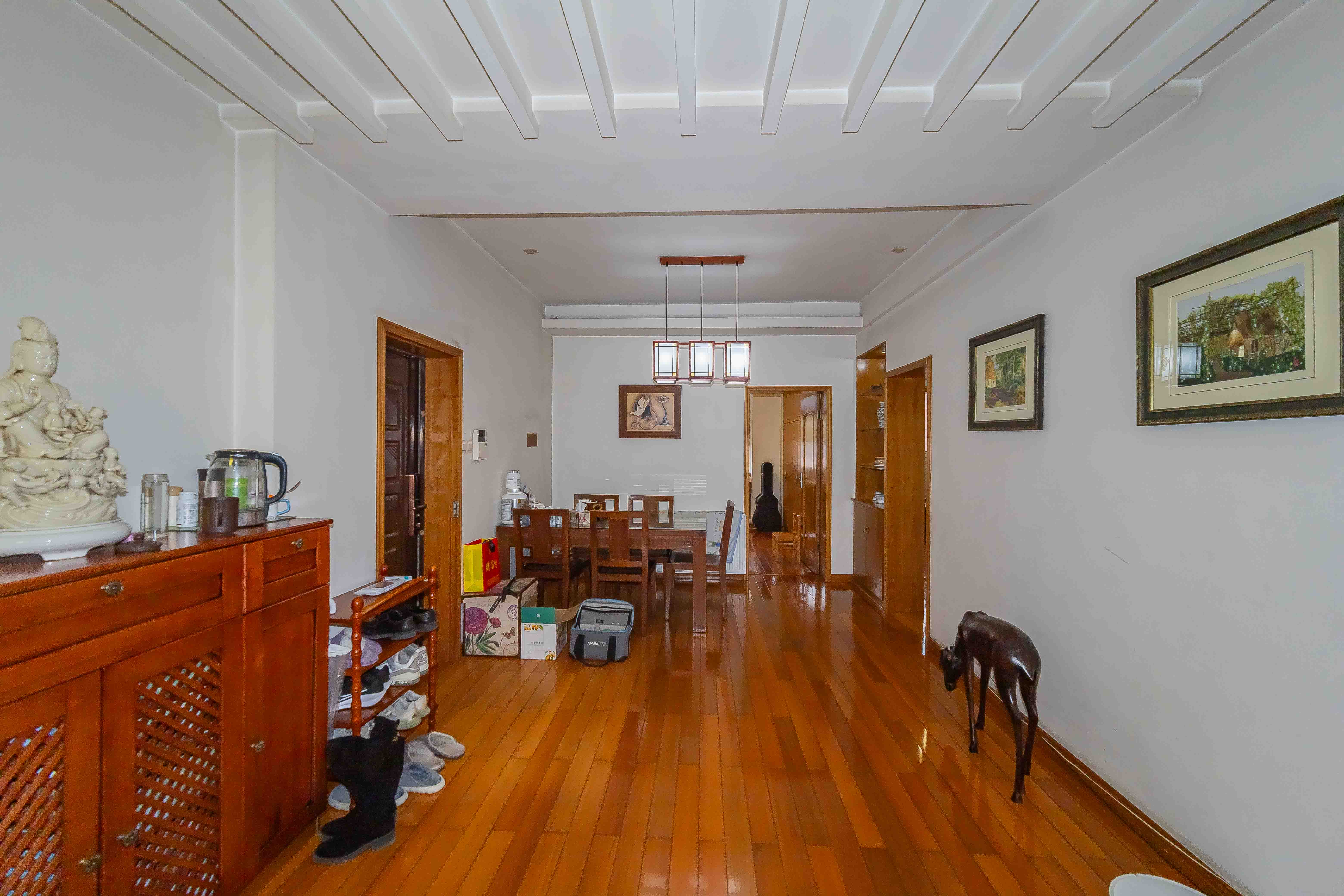 省水院宿舍 3室2厅2卫 165.0万 省水院宿舍 3室2厅2卫 165.0万客厅