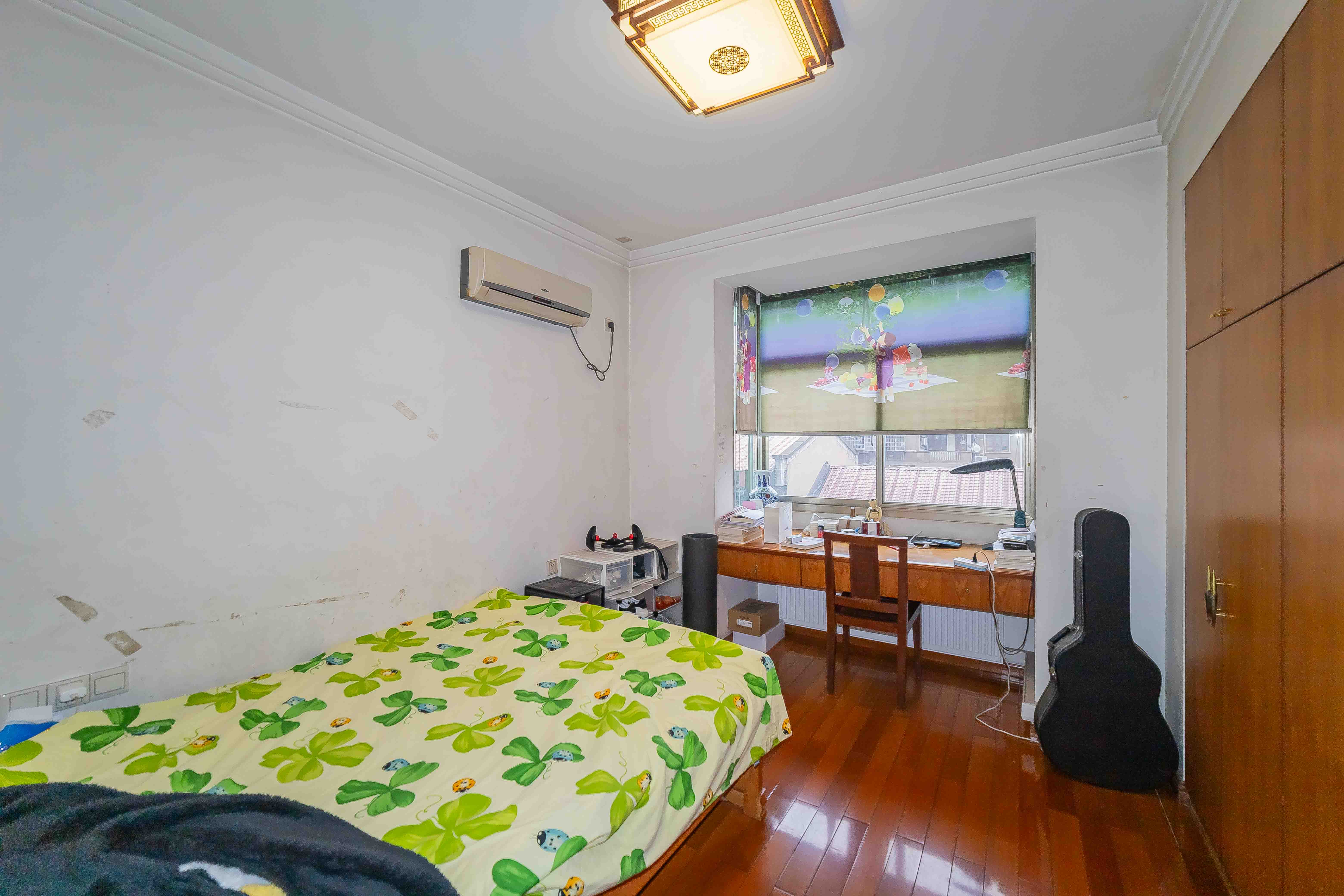 省水院宿舍 3室2厅2卫 165.0万 省水院宿舍 3室2厅2卫 165.0万卧室