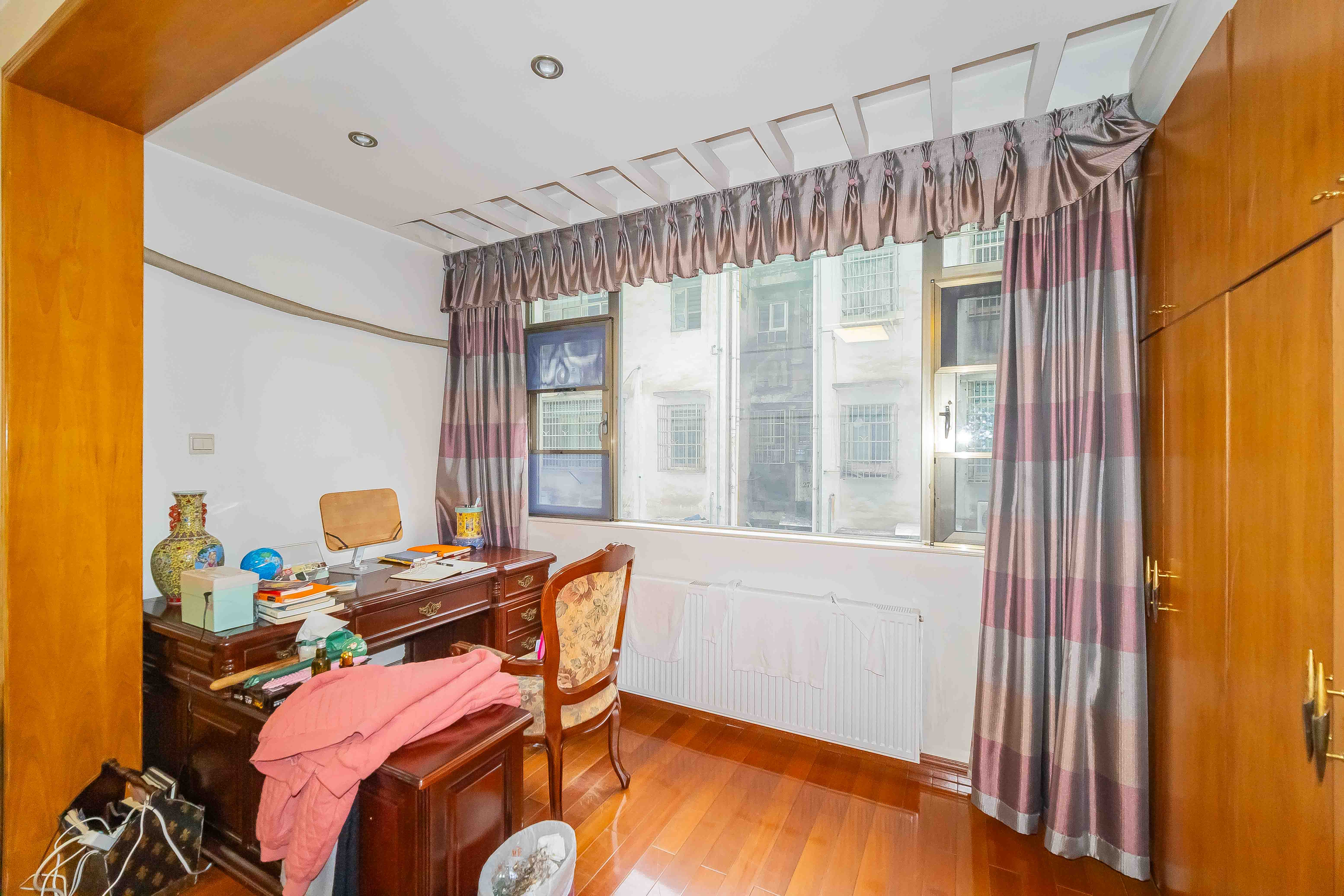 省水院宿舍 3室2厅2卫 165.0万 省水院宿舍 3室2厅2卫 165.0万阳台