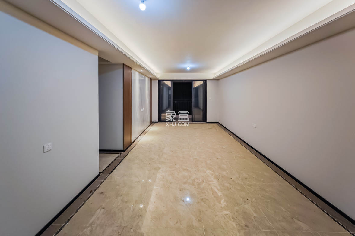 保利茉莉公馆  3室2厅2卫    132.0万 保利茉莉公馆  3室2厅2卫    132.0万客厅